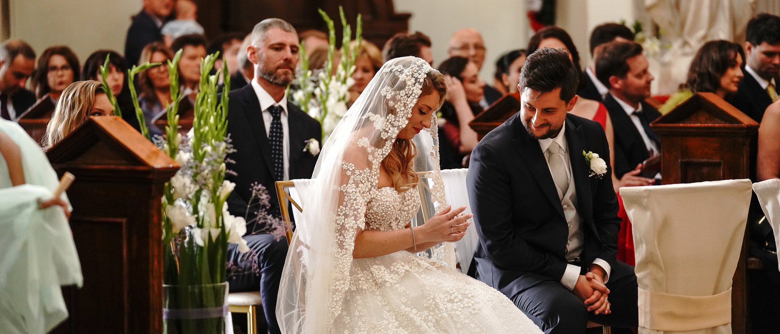 Album fotograficzny ślubny to ponadczasowa pamiątka, w której zapisane są najpiękniejsze chwile dnia ślubu. Starannie wybrane fotografie ukazują emocje, miłość, wzruszenia i wyjątkowe detale, tworząc spójną opowieść o Waszej historii. W One Day Studi