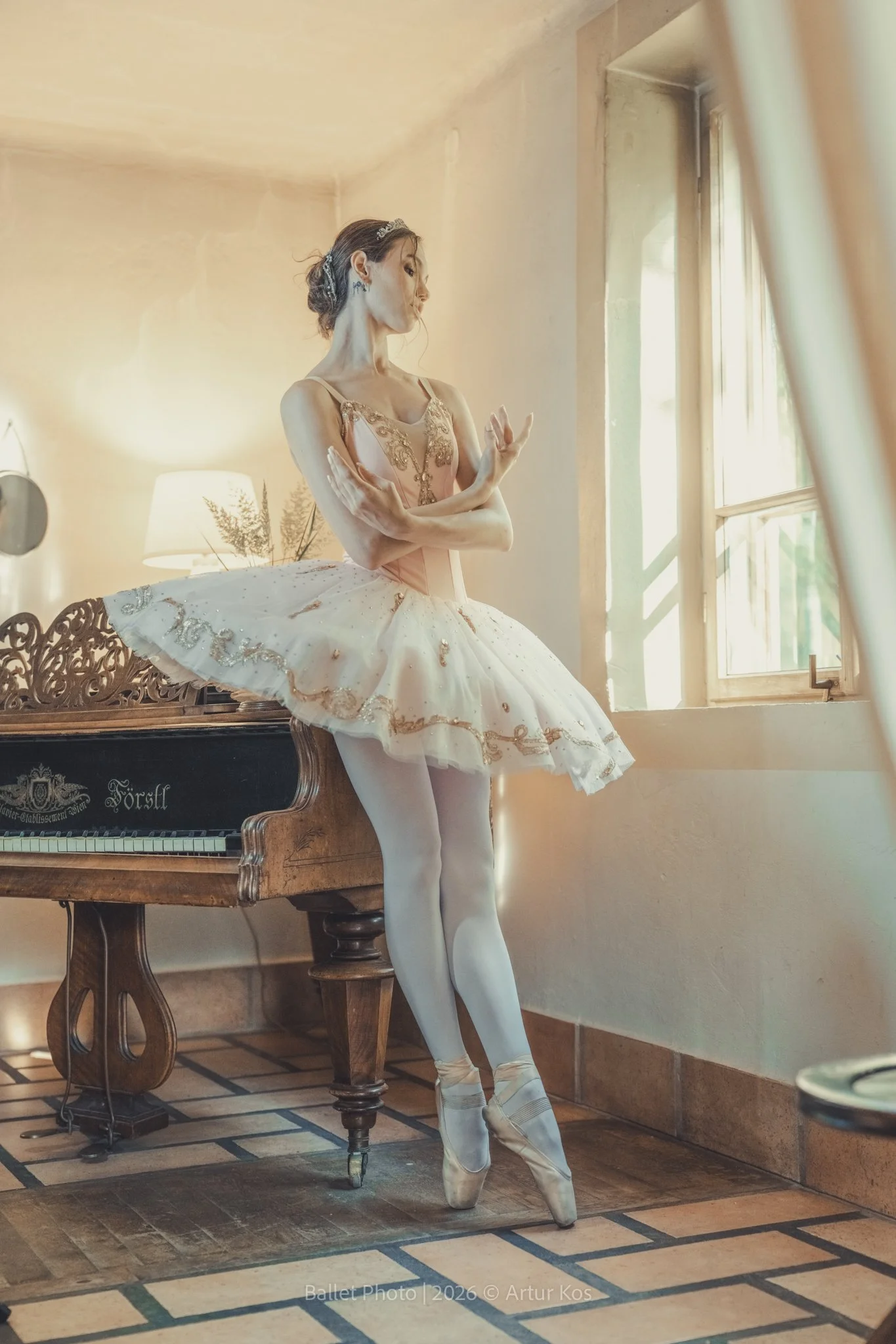 Ballet: 🩰 @kate_ballet_
location: Ossówno k/Wierzbna
Event: @rebel_eventfoto
Gear: @sony.polska from @fotoforma Rental
Sony A7RVI + Sony FE 28-70 mm f/2 GM
Light: @quadralite

📸 Ballet Photographer
✨ Capturing the poetry of movement
📍Rome • Paris 