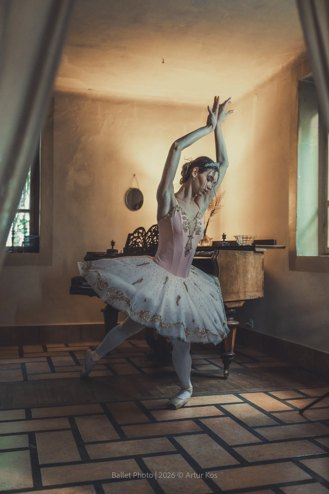 Ballet: 🩰 @kate_ballet_
location: Ossówno k/Wierzbna
Event: @rebel_eventfoto
Gear: @sony.polska from @fotoforma Rental
Sony A7RVI + Sony FE 28-70 mm f/2 GM
Light: @quadralite

📸 Ballet Photographer
✨ Capturing the poetry of movement
📍Rome • Paris 