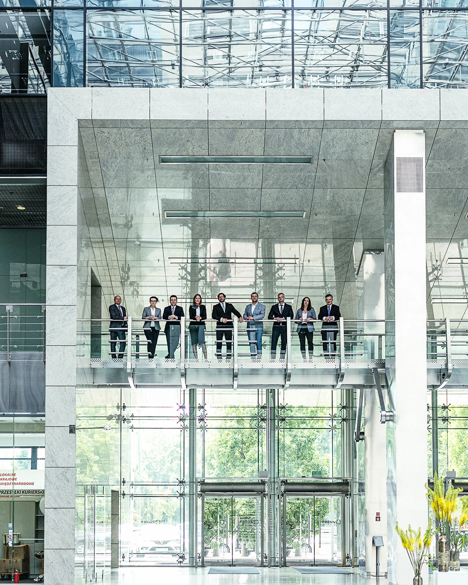 Profesjonalna fotografia biznesowa w Warszawie — sesje wizerunkowe, portrety biznesowe i zdjęcia na LinkedIn. Tworzę fotografie, które podkreślają Twój profesjonalizm, budują zaufanie i wzmacniają markę osobistą. Pokaż siebie i swój biznes z najlepsz