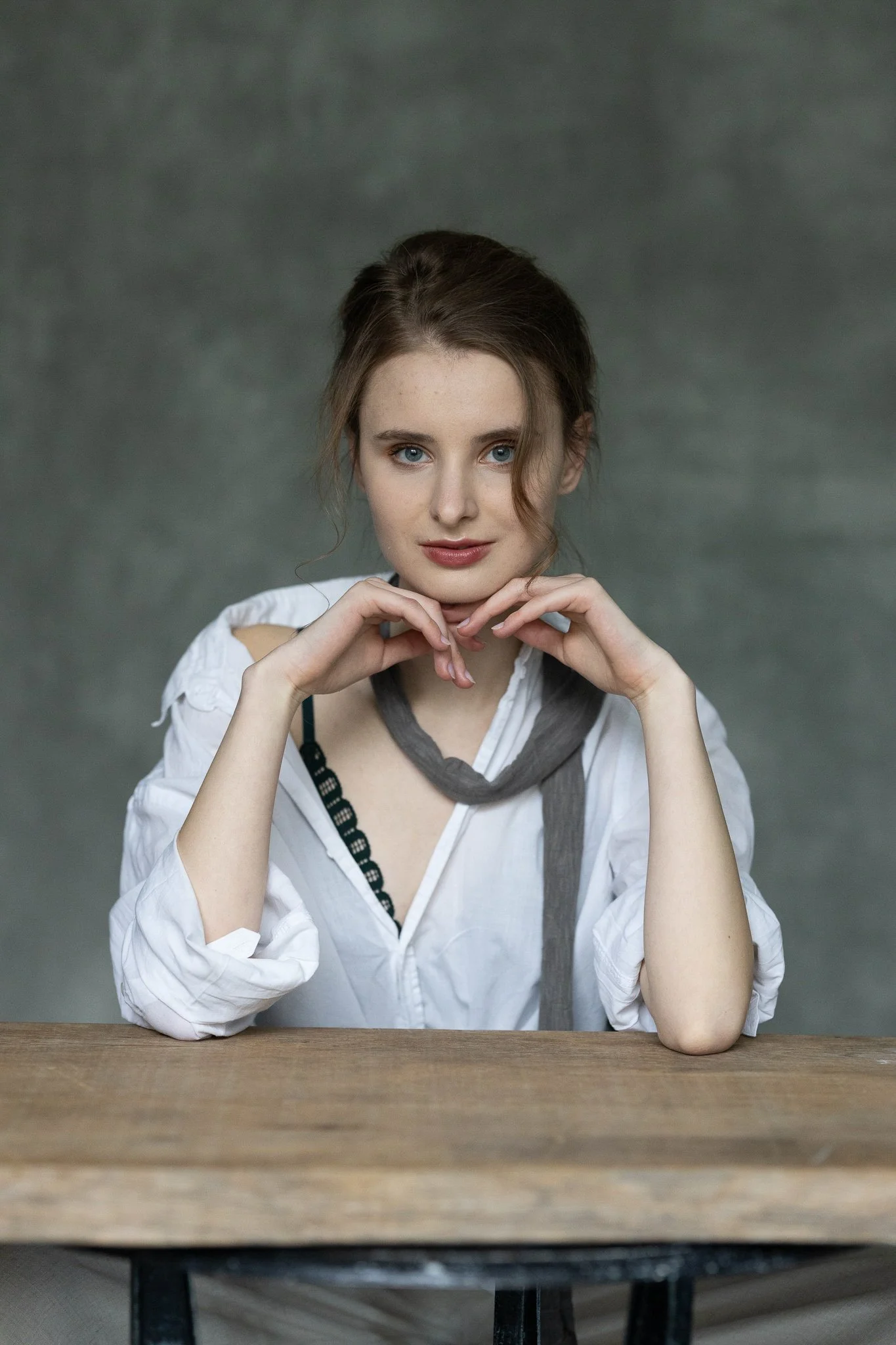 Color portrait photography celebrates natural tones, light, and emotion, capturing personality through rich colors and subtle nuances.