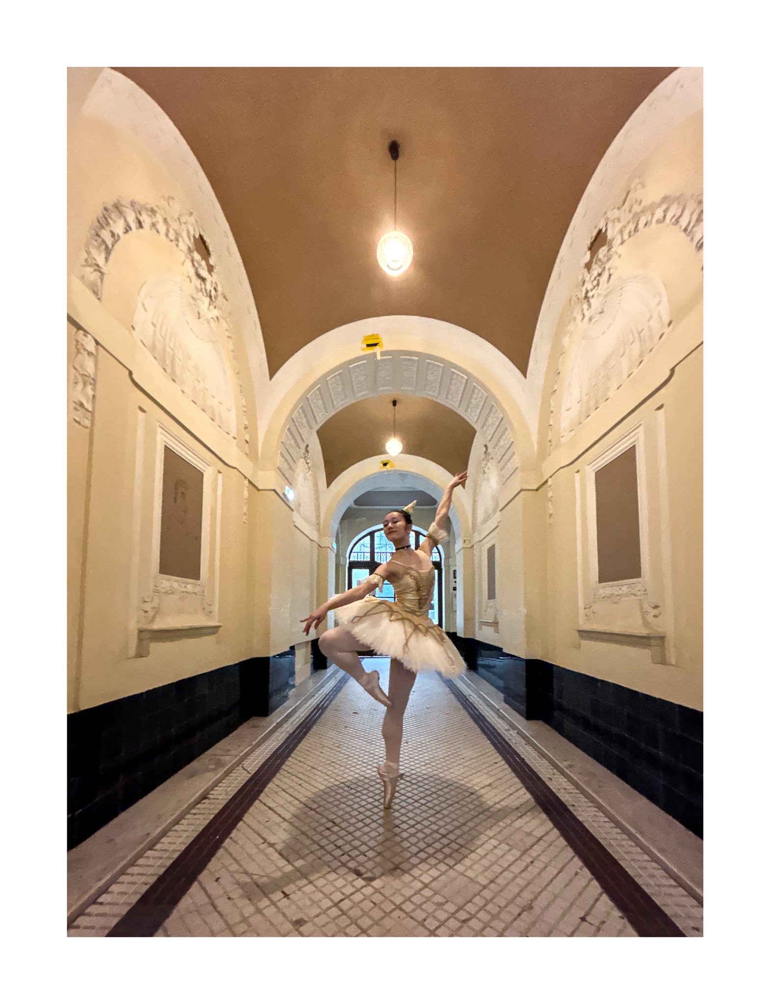 Ballet in Cities _ zdjecia wykorzystane w albumie strona 185.jpg