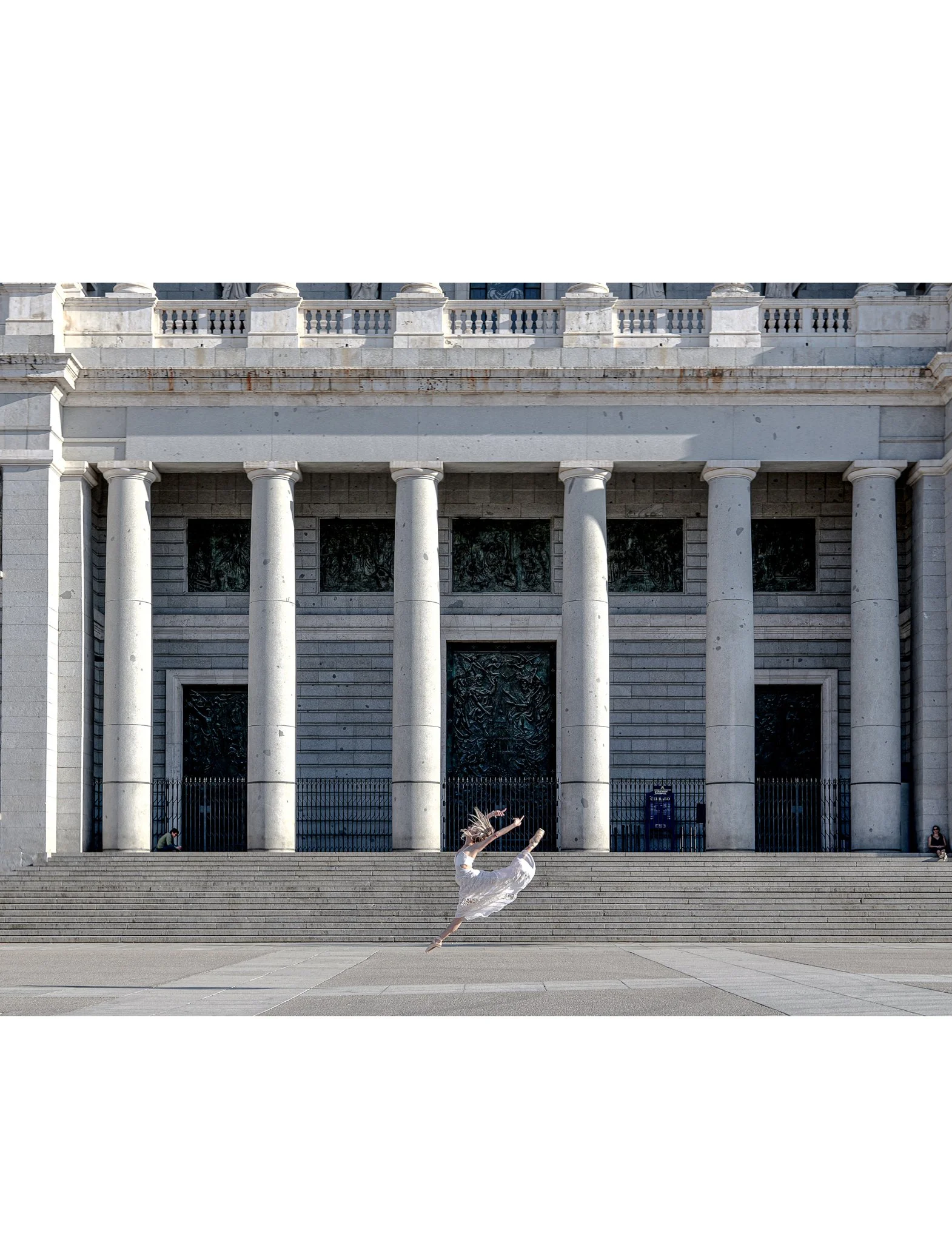 Ballet in Cities _ zdjecia wykorzystane w albumie strona 19.jpg