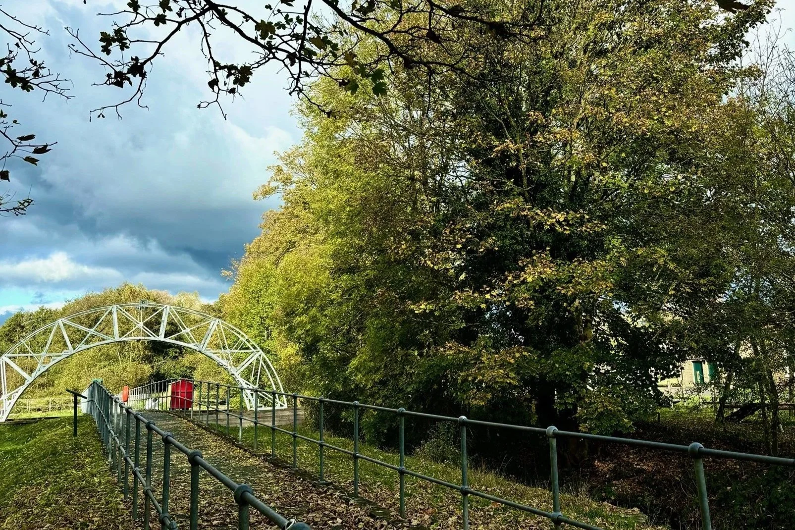 Walkway+Bridge+Autumnal.jpg