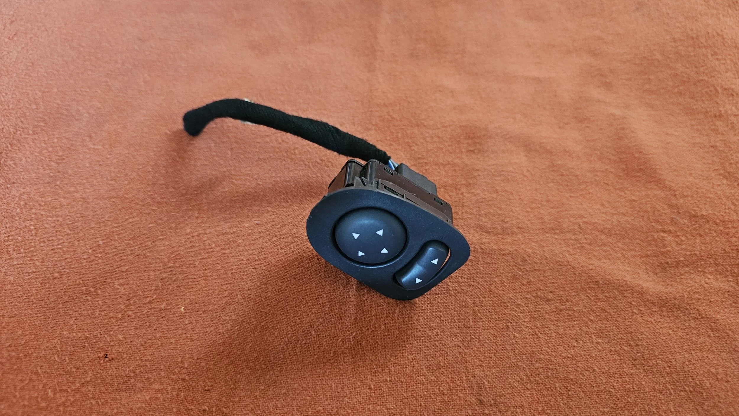 Fiat 500 Mirror Switch (Black)