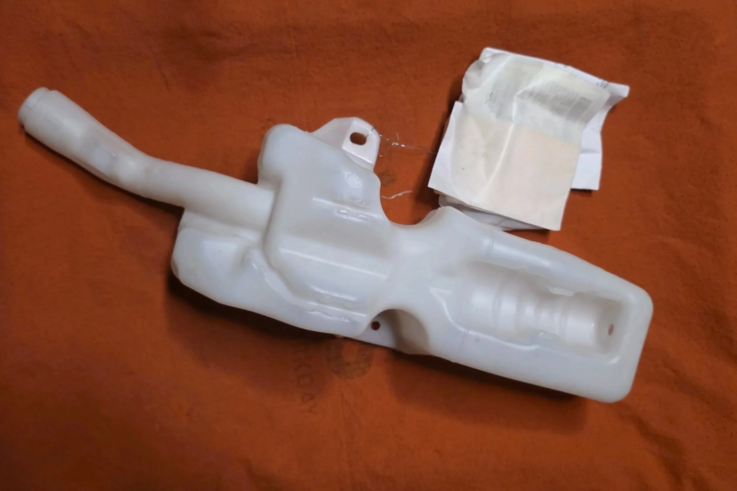 Fiat 500 Washer Fluid Reservoir