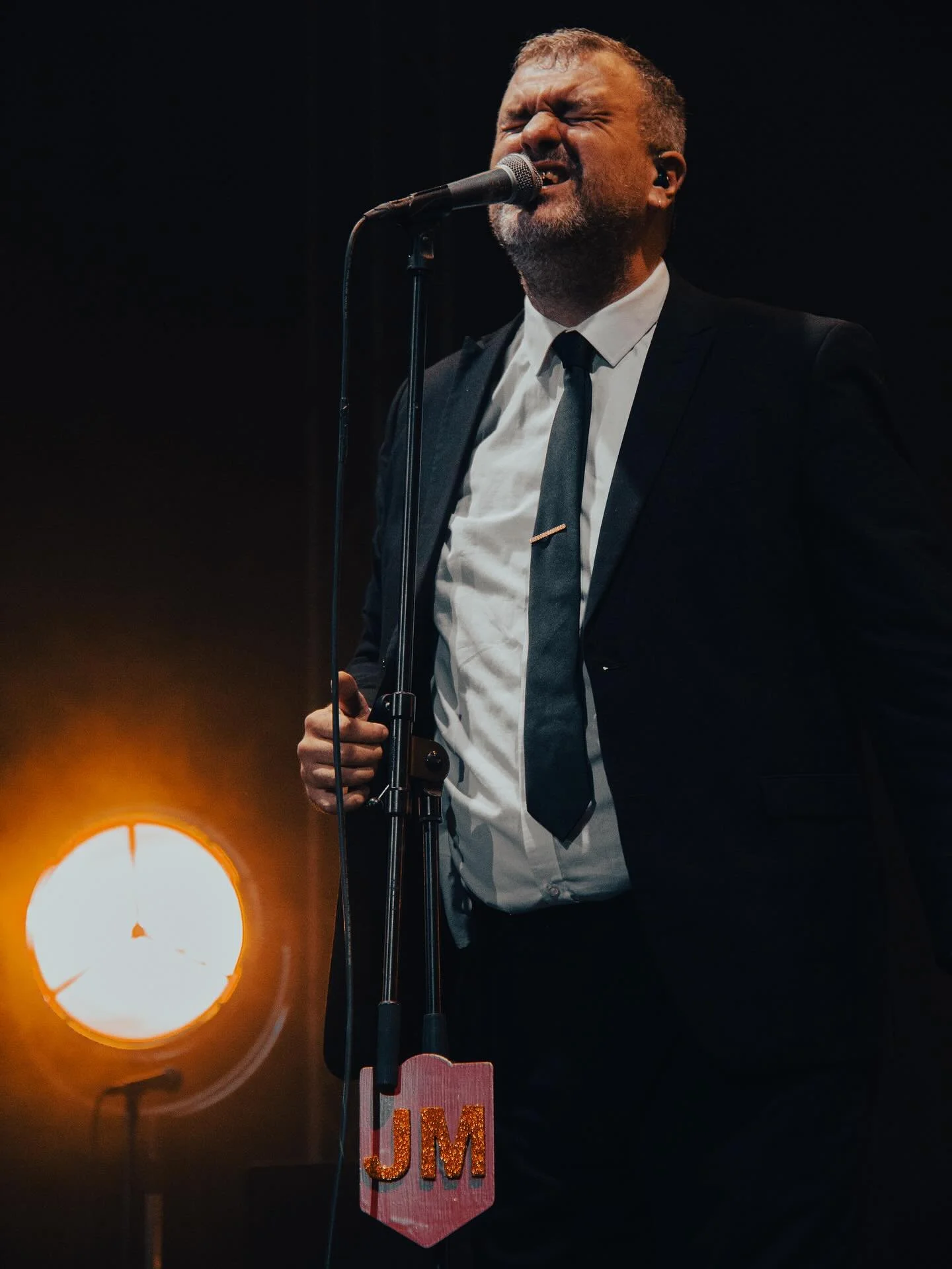 @reverend_makers  knees up 💪🏼

#reverandandthemakers #heavyweight #stevebracknall #jonmcclane #festivalphotography #livemusic #livemusicphotography