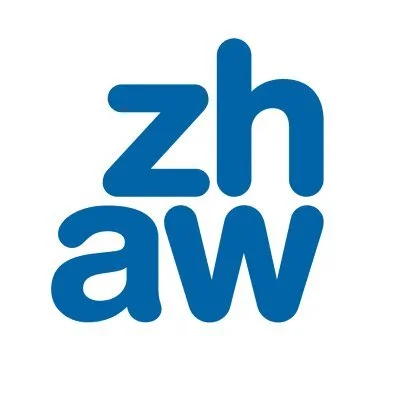 Logo mit den Buchstaben 'zhaw' in blauer Schrift auf weißem Hintergrund.