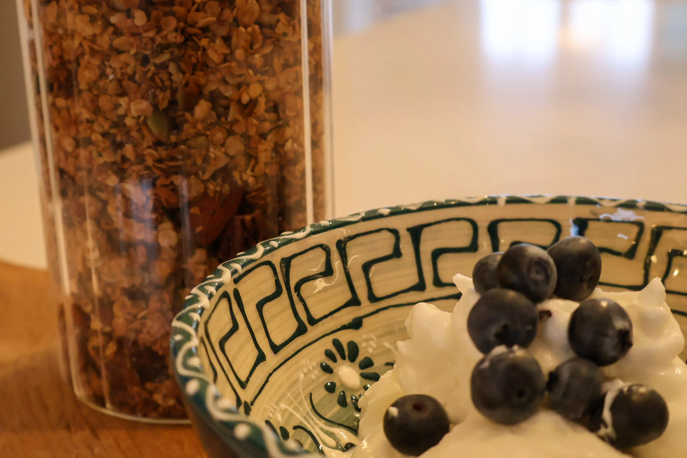granola, breakfast, greek yoghurt