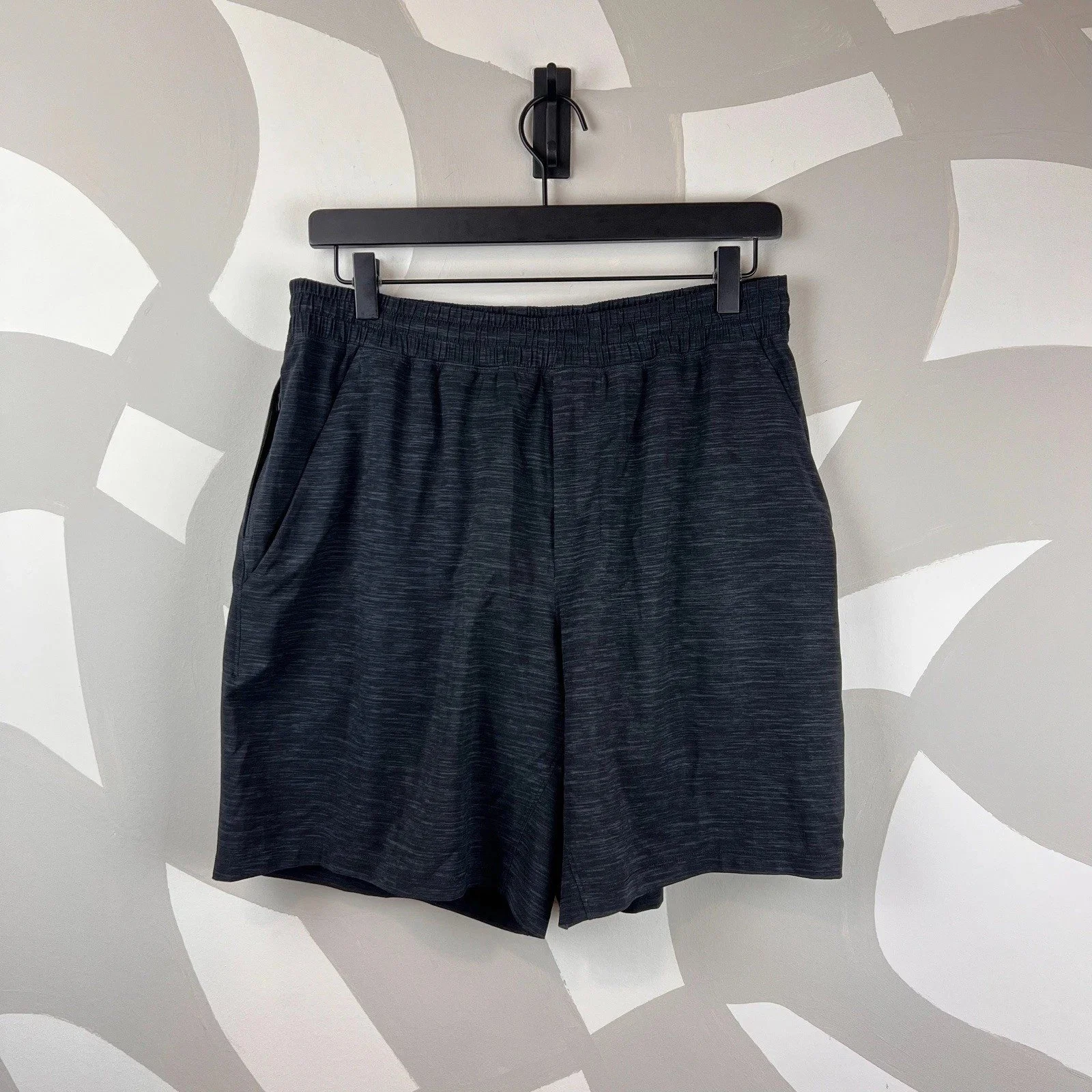 Lululemon Pacebreaker 7" Lined Running Shorts in Black/Space Gray | L