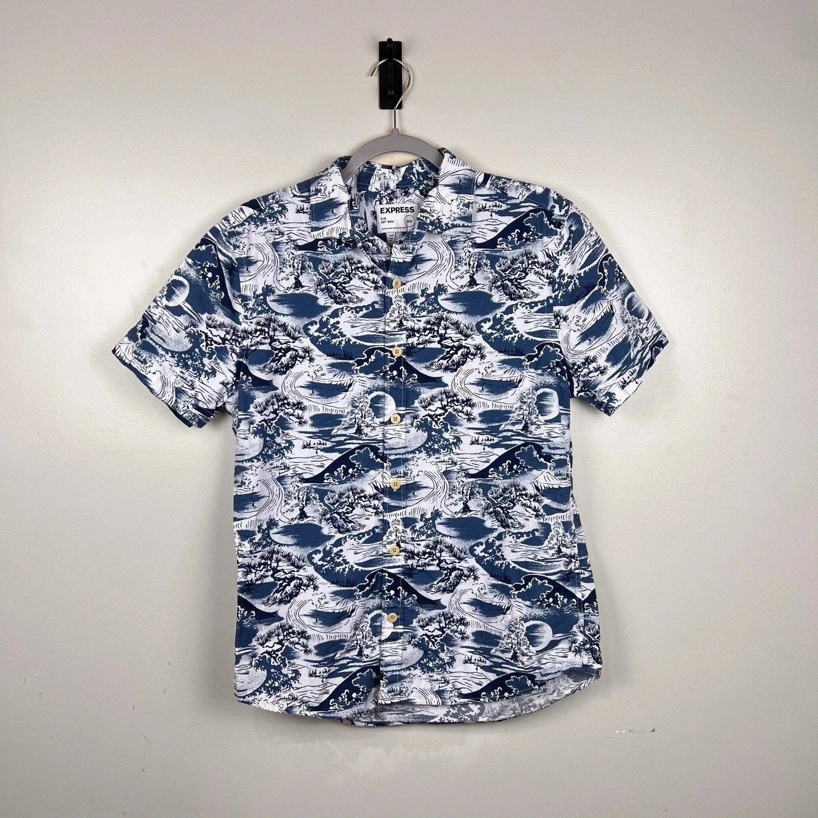 Express Hawaiian Wave Short Sleeve Button Down Shirt | M