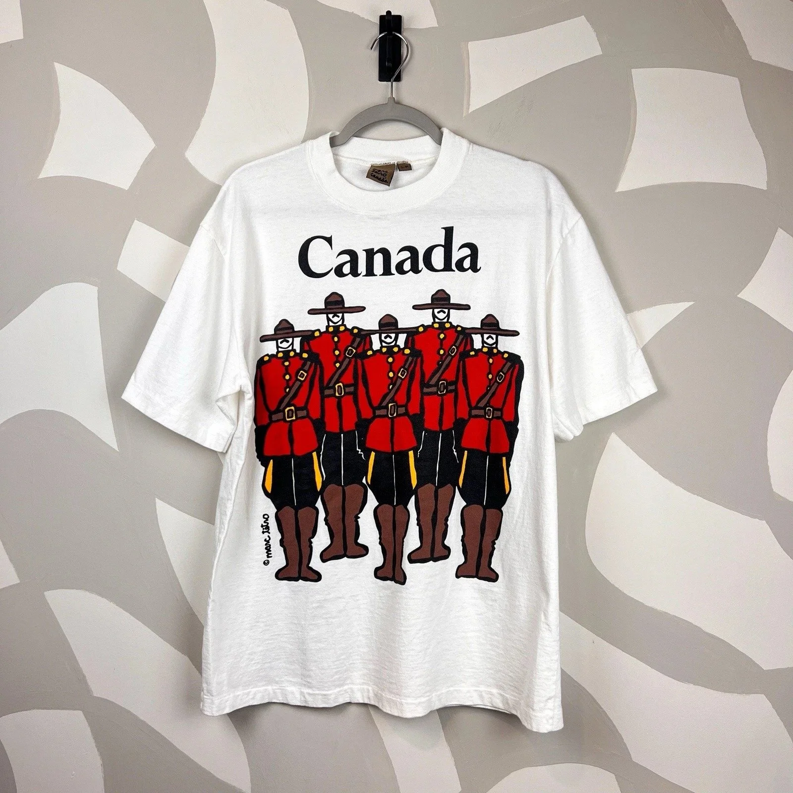 Vintage Jumbo Print Canadian Mounties T-Shirt | S-M