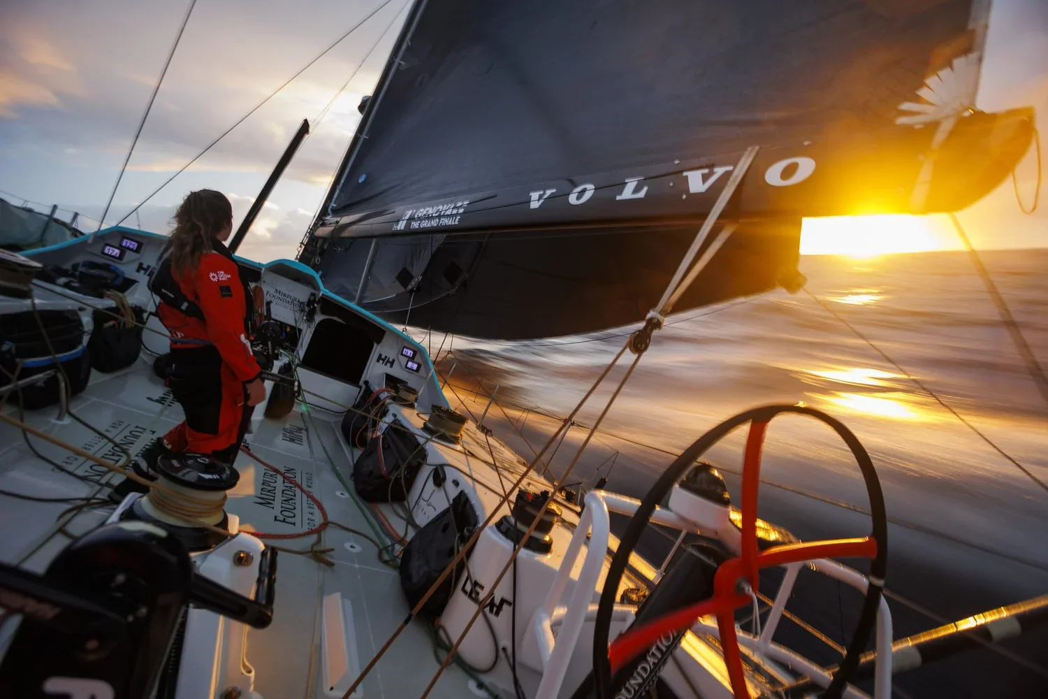 Some serious vessel photography. Lights are something else here.