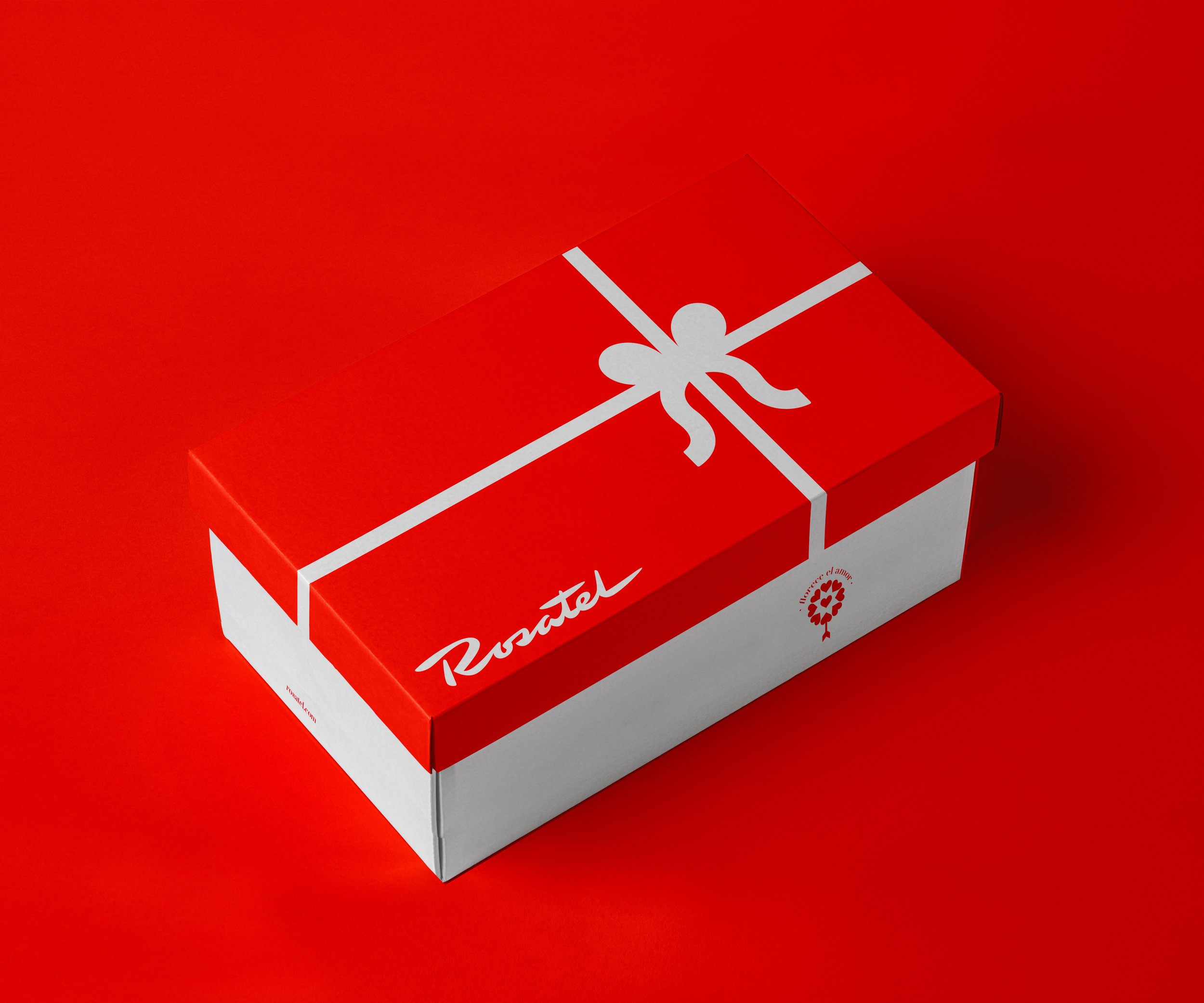 CAJA TAPA ROJA EN FONDO ROJO.jpg