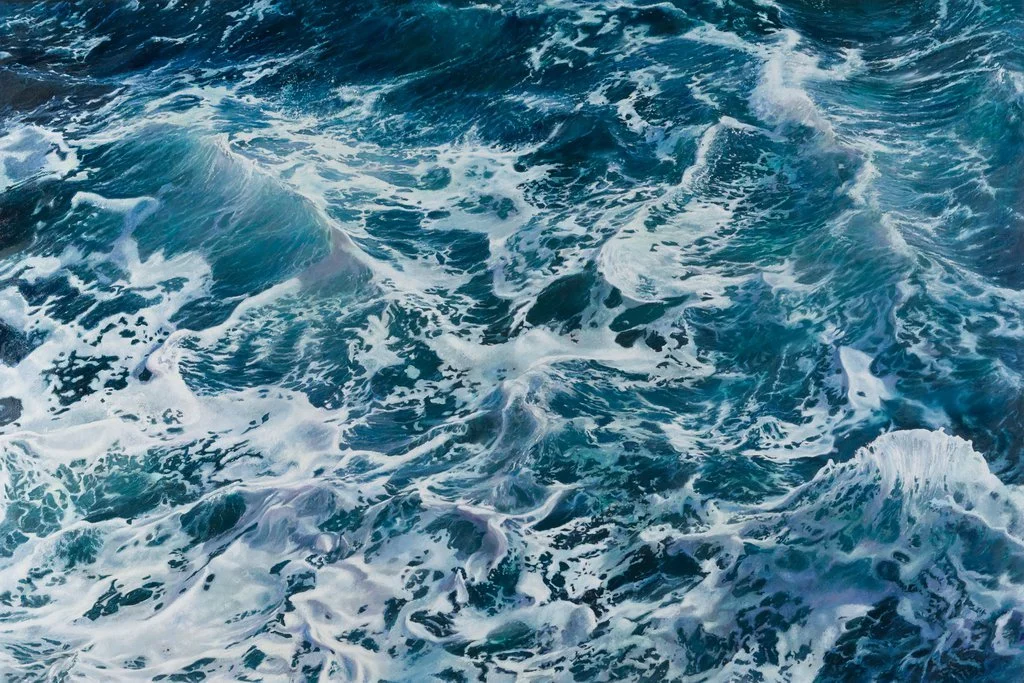 Gemälde von Lars Reiffers mit blauer Meeresoberfläche, weißer Gischt und bewegten Wasserformen in Nahsicht.