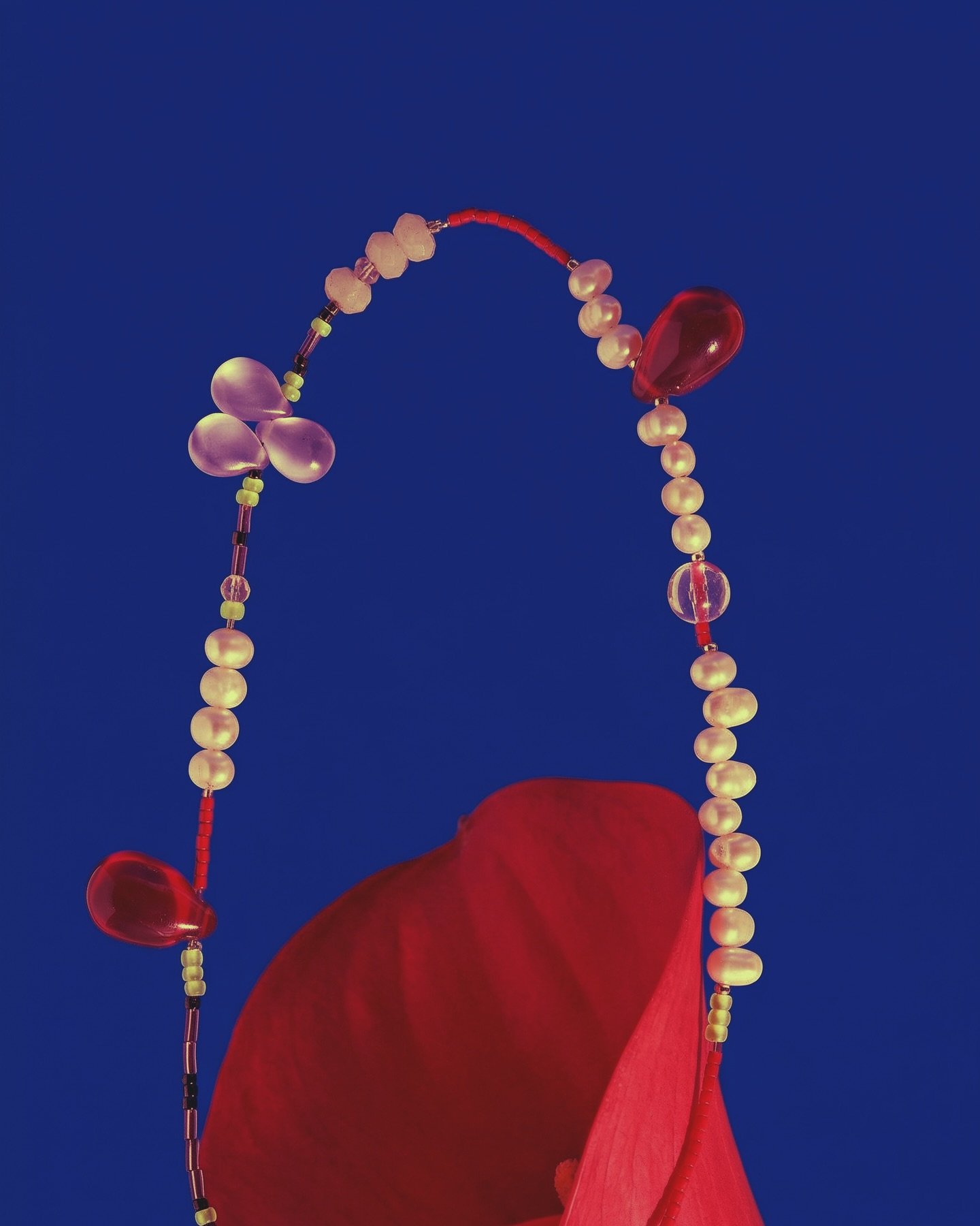 MAYLENE

INGRIDIENTS

Freshwater pearls * Spanish / Czech Glass Beads * Japanese resin * Leather * Metal Alloy * Jade * Swarovski Beads

MESSAGE

&ldquo;I move without force. I arrive without doubt.&rdquo;