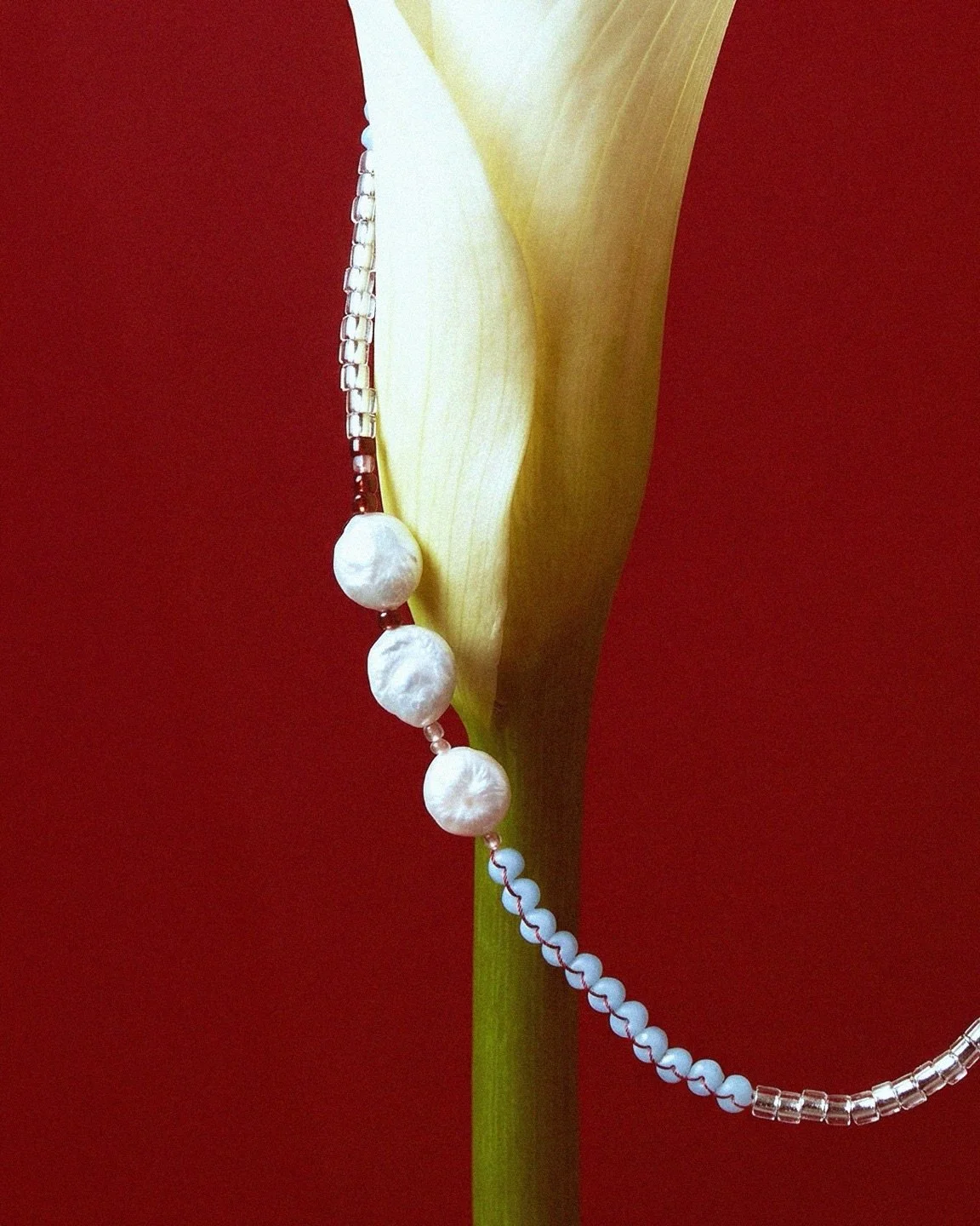 IRIS

INGRIDIENTS

Freshwater pearls * Spanish / Czech Glass Beads * Leather * Garnet * Murano Glass Drop * Metal Alloy 

MESSAGE

&ldquo;Clarity is what my gaze creates.&rdquo;

#jewelry #artist