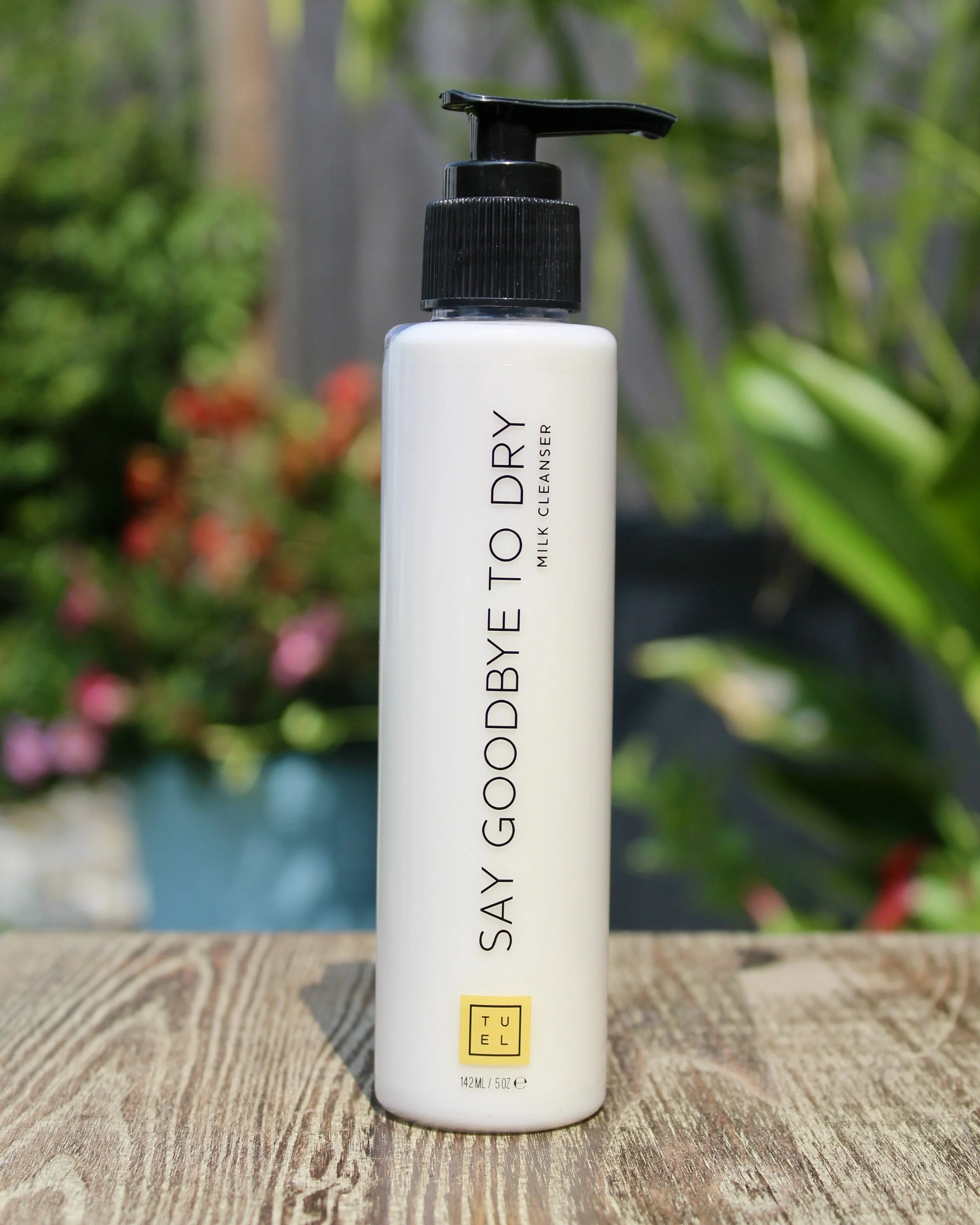 Tuel Say Goodbye to Dry | Hydrating Cleanser