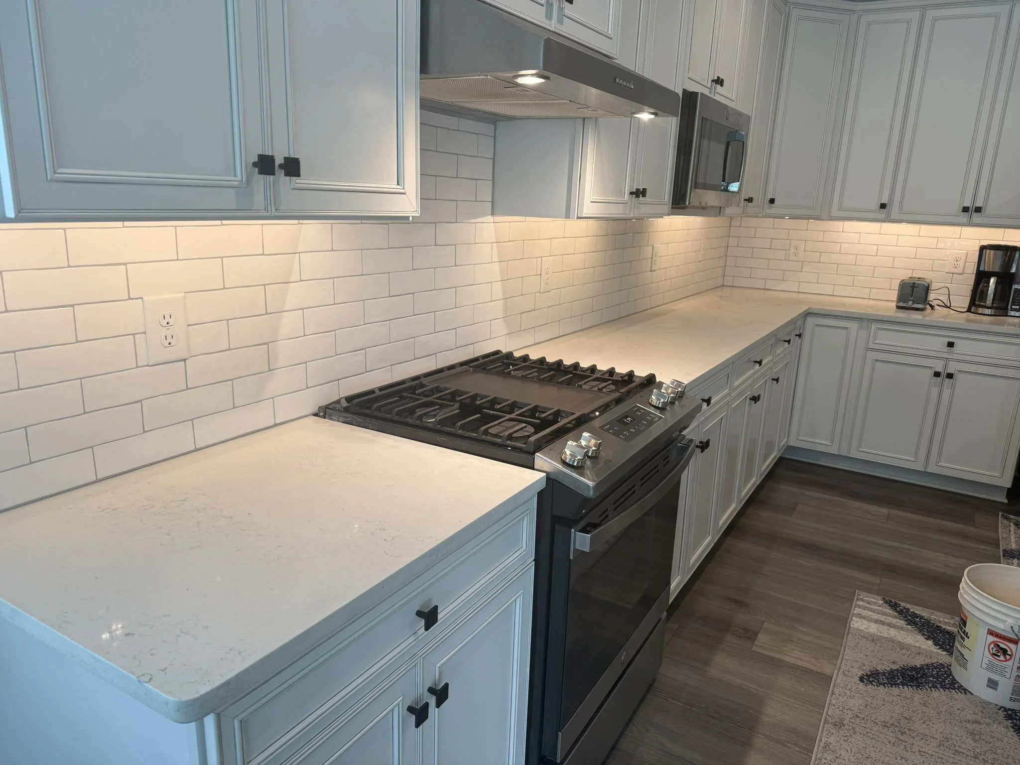 under cabinet lighting installation in DE