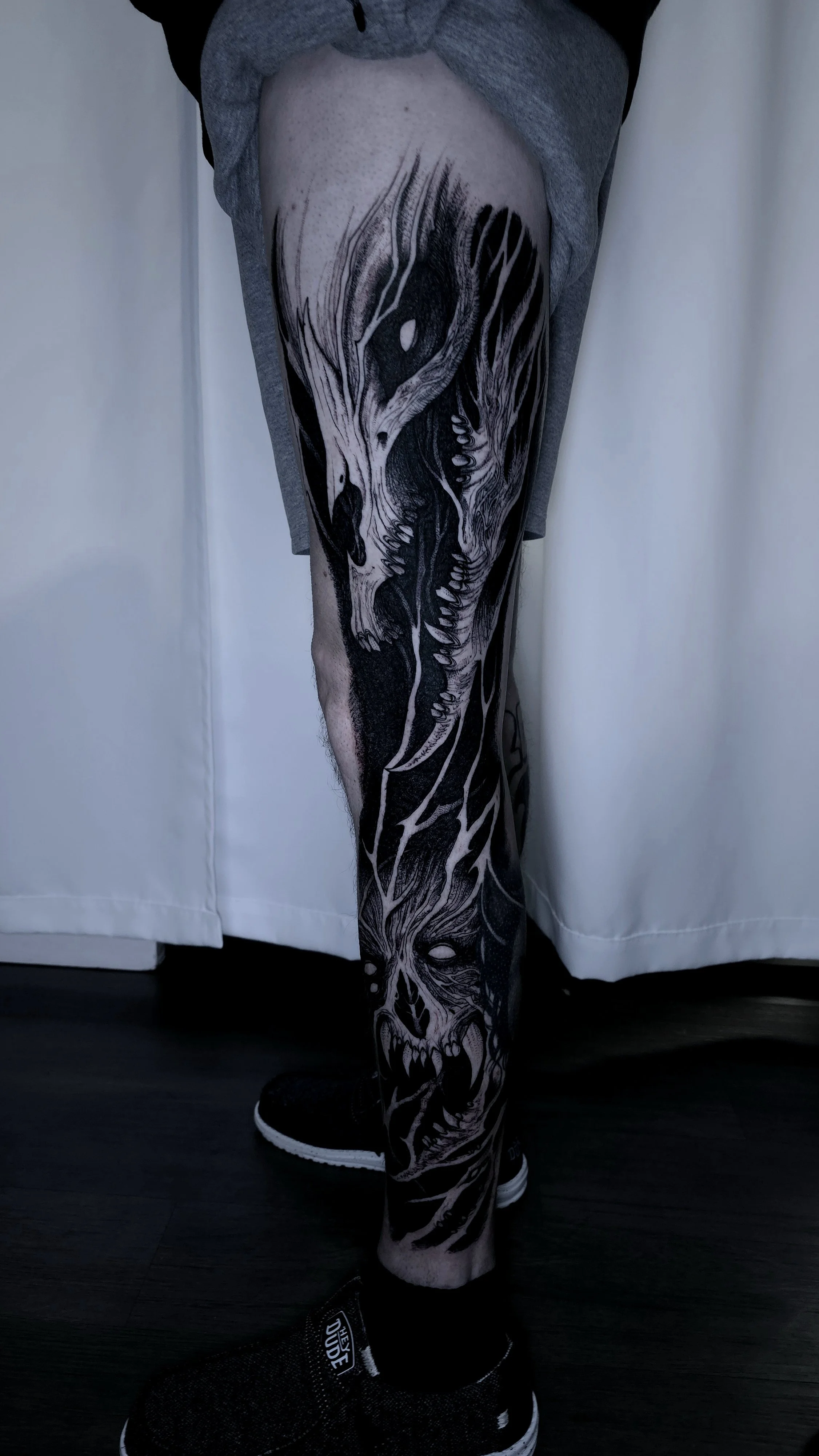 monster-freehand-sleeve-on-a-leg