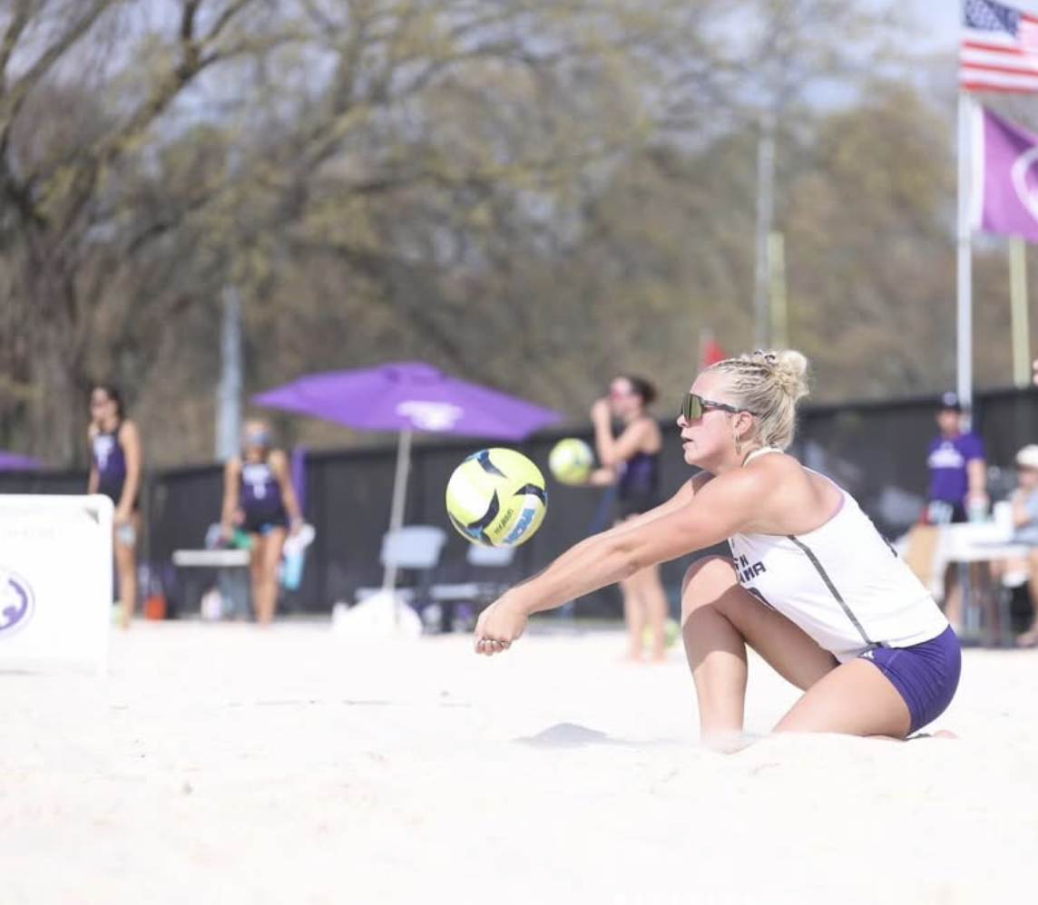 Kiana Adamson University of North Alabama beach volleyball