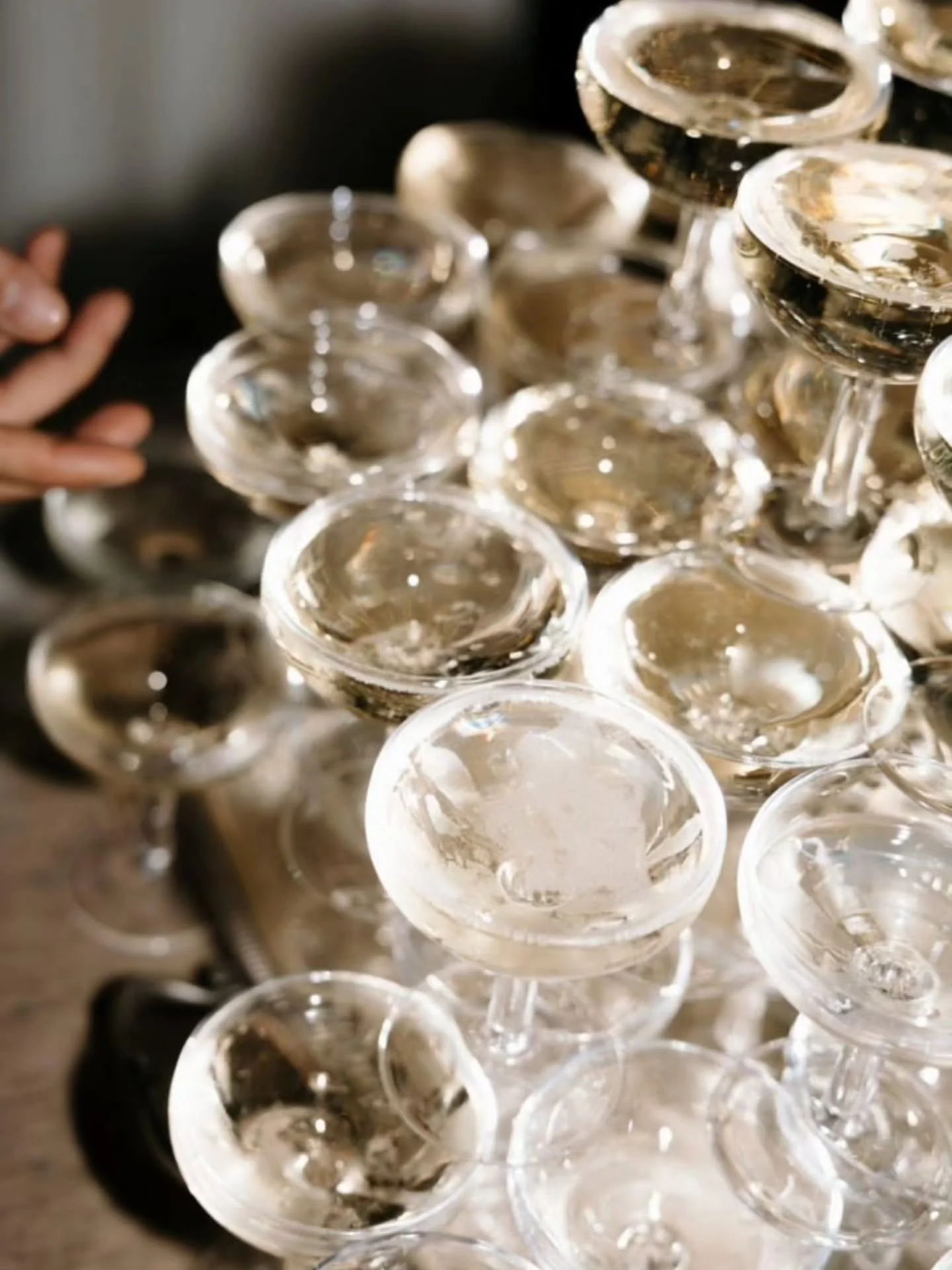 Ser brinda por vivir, por amar, por recordar y por crear. 

Papeler&iacute;a de boda para G/M

#luxuryweddingstationery #weddingdestinationplanner #bespokestationery