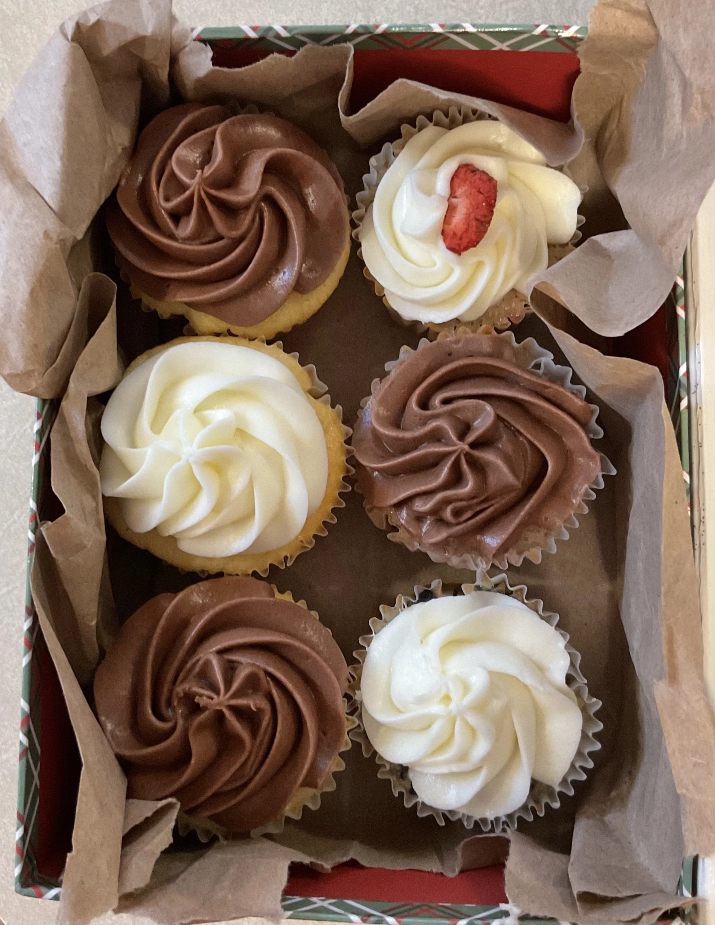 cupcake half dozen 3.jpg