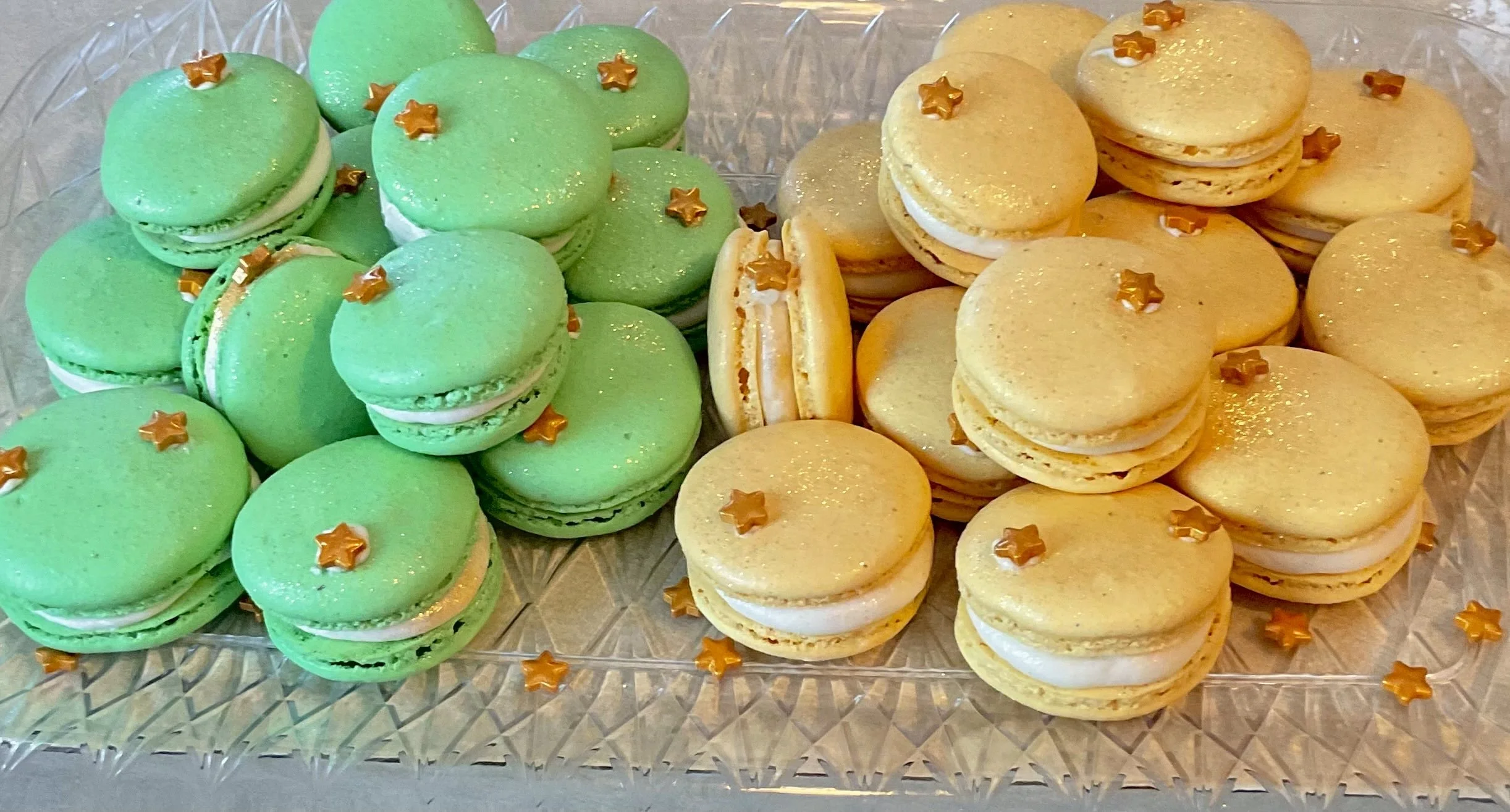 prom macarons.jpg