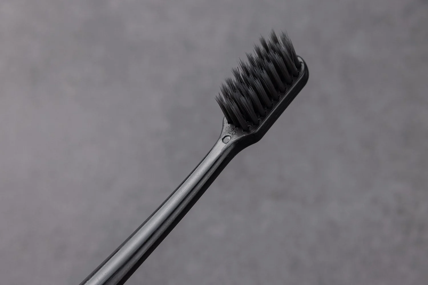 TB-011A｜柄：PP（ポリプロピレン）｜毛：ソフト・ナイロン先細テーパード 0.18mm｜全長18cm｜約8.5g/本｜ブラック（柄）・ブラック（毛）｜名入れ印刷可（紙箱／OPP個包装／紙袋）