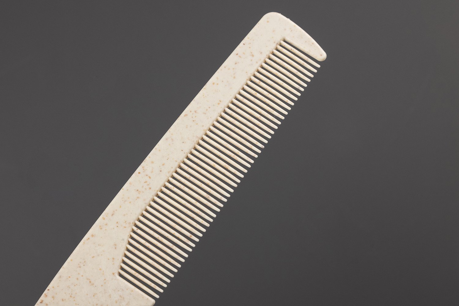 CM-002｜アイボリー（粒入り）｜環境配慮型：PP（ポリプロピレン）＋稲殻配合｜全長14cm｜約7.5g/本｜細目コーム｜紙スリーブ個包装（印刷対応可）