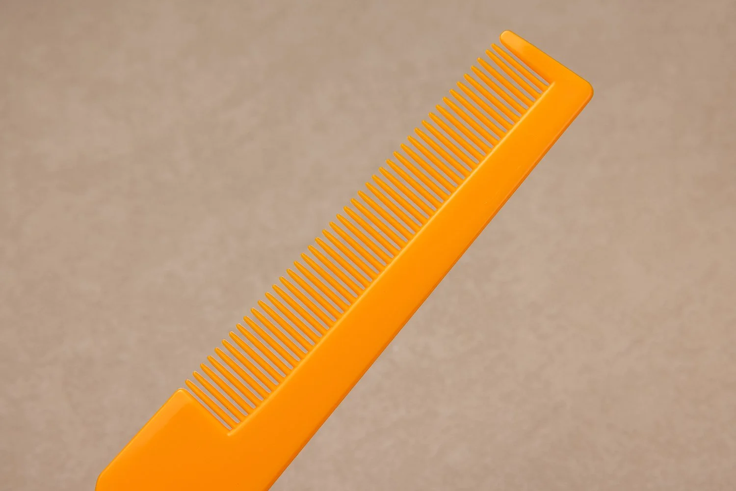 CM-001｜PP（ポリプロピレン）コーム｜全長14cm｜約9.35g/本｜細目・オレンジ色｜個包装OPP袋可