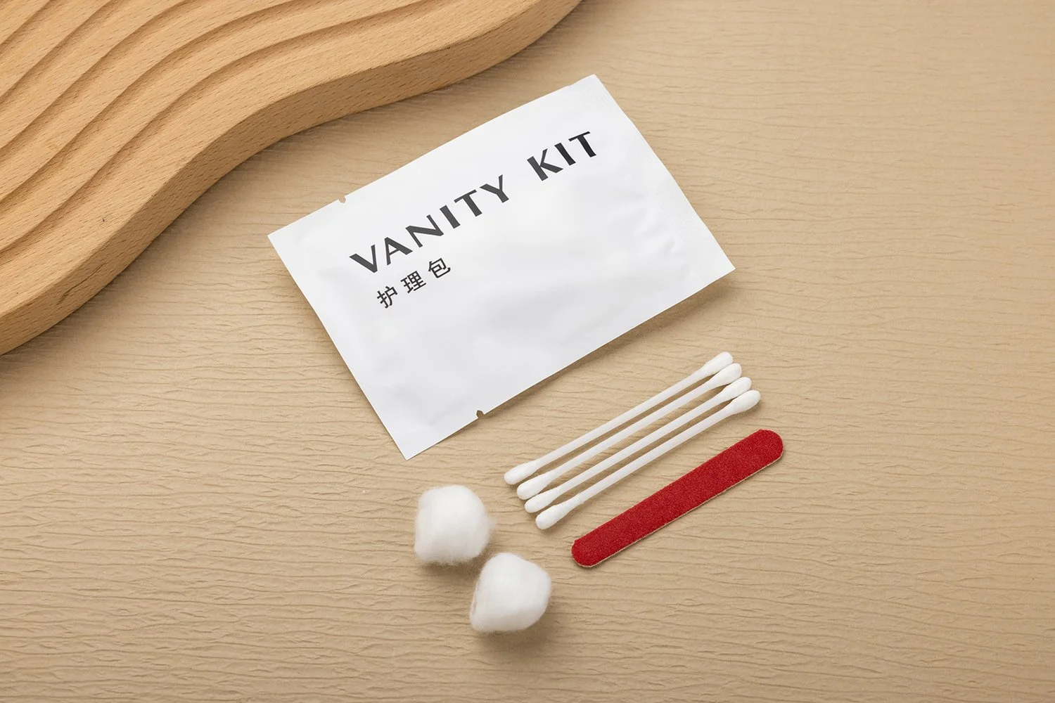 VT-002　バニティセット
内容：綿棒×４・コットンパフ×2・ネイルファイル×1／個包装：紙箱またはOPP袋