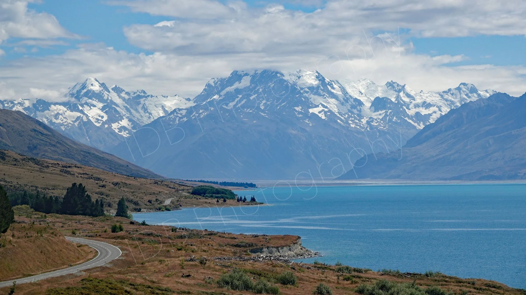 View of beautiful Lake Pukaki  with snow capped Mount Cook as a backdrop Canterbury, New Zealand.