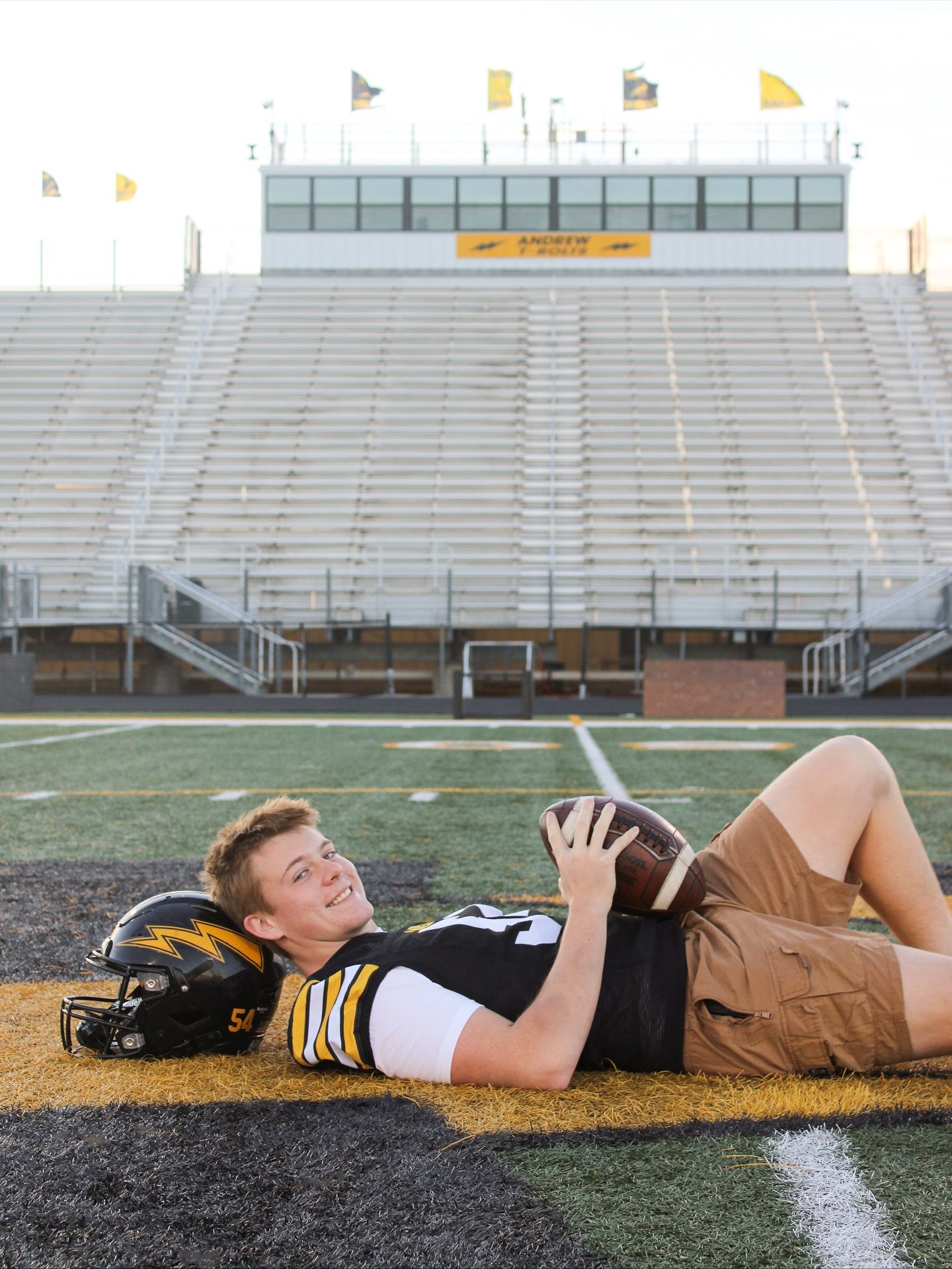 the best way to remember the sport that raised you 📸🏈