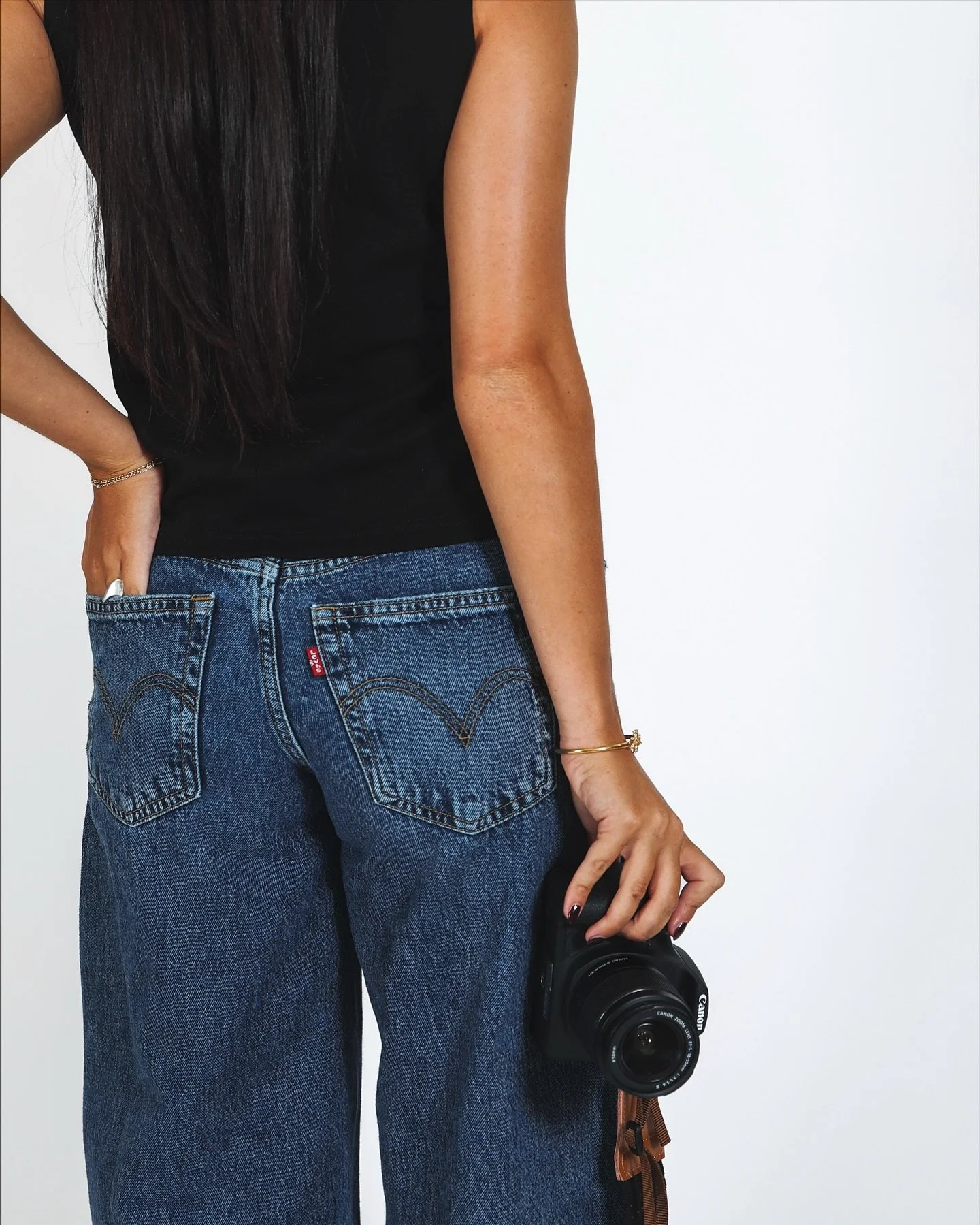 a bit of an overdue &ldquo;intro&rdquo;&hellip;

my website is officially up and running! this is where you can view my work, find an updated pricing guide for all the services i offer, and learn more about me!

i remember being SO nervous before my 