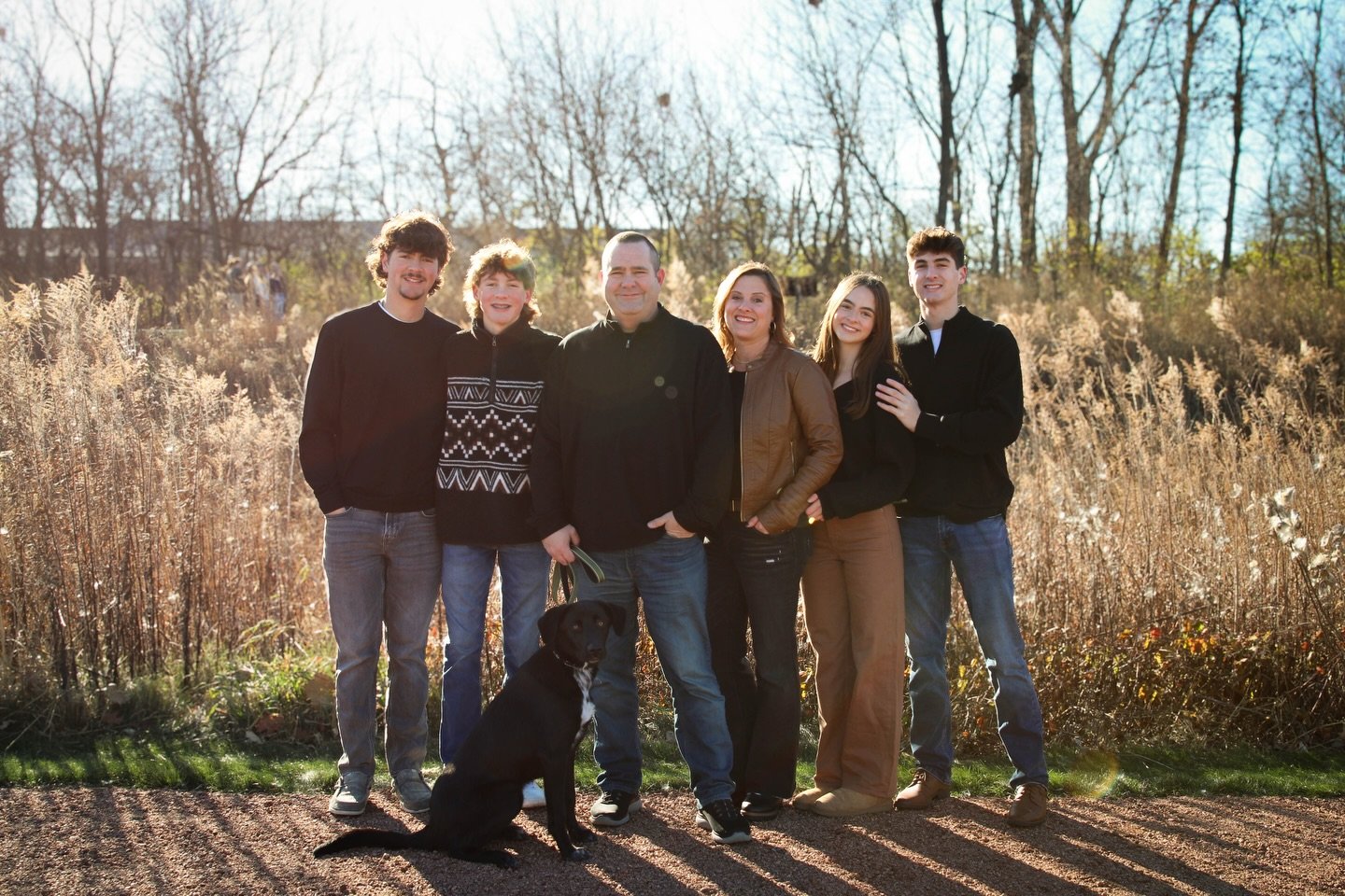 there&rsquo;s still time to get the perfect family photos for your 2025 christmas cards! (especially now with the snow❄️)

message me for details🌲