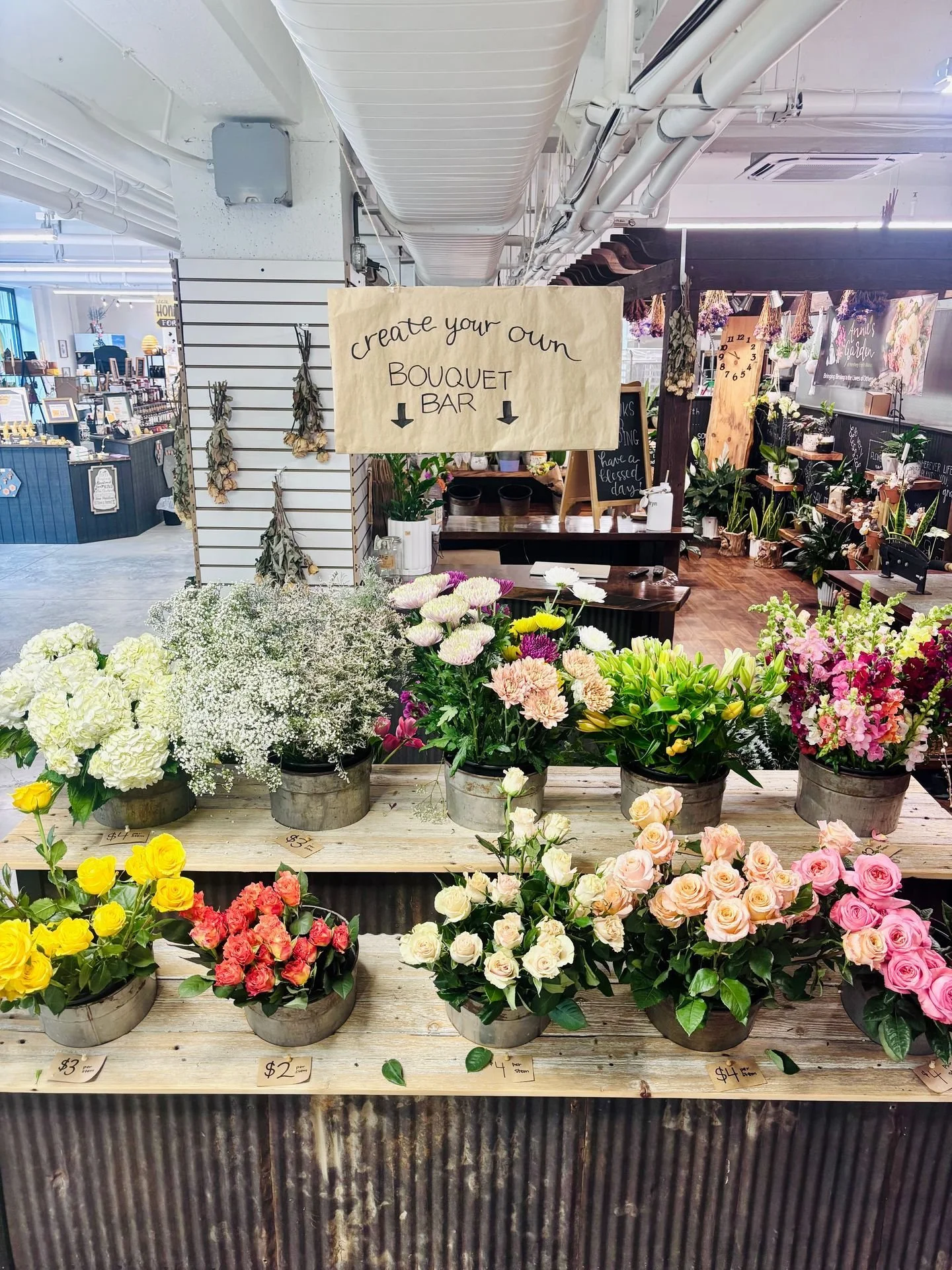 Skip the pre-made bouquet &amp; create something as special as she is 💐

At Annie&rsquo;s Garden, you can hand-pick every stem and build a one-of-a-kind arrangement just for Mom. From soft roses to vibrant tulips and fresh seasonal blooms, it&rsquo;