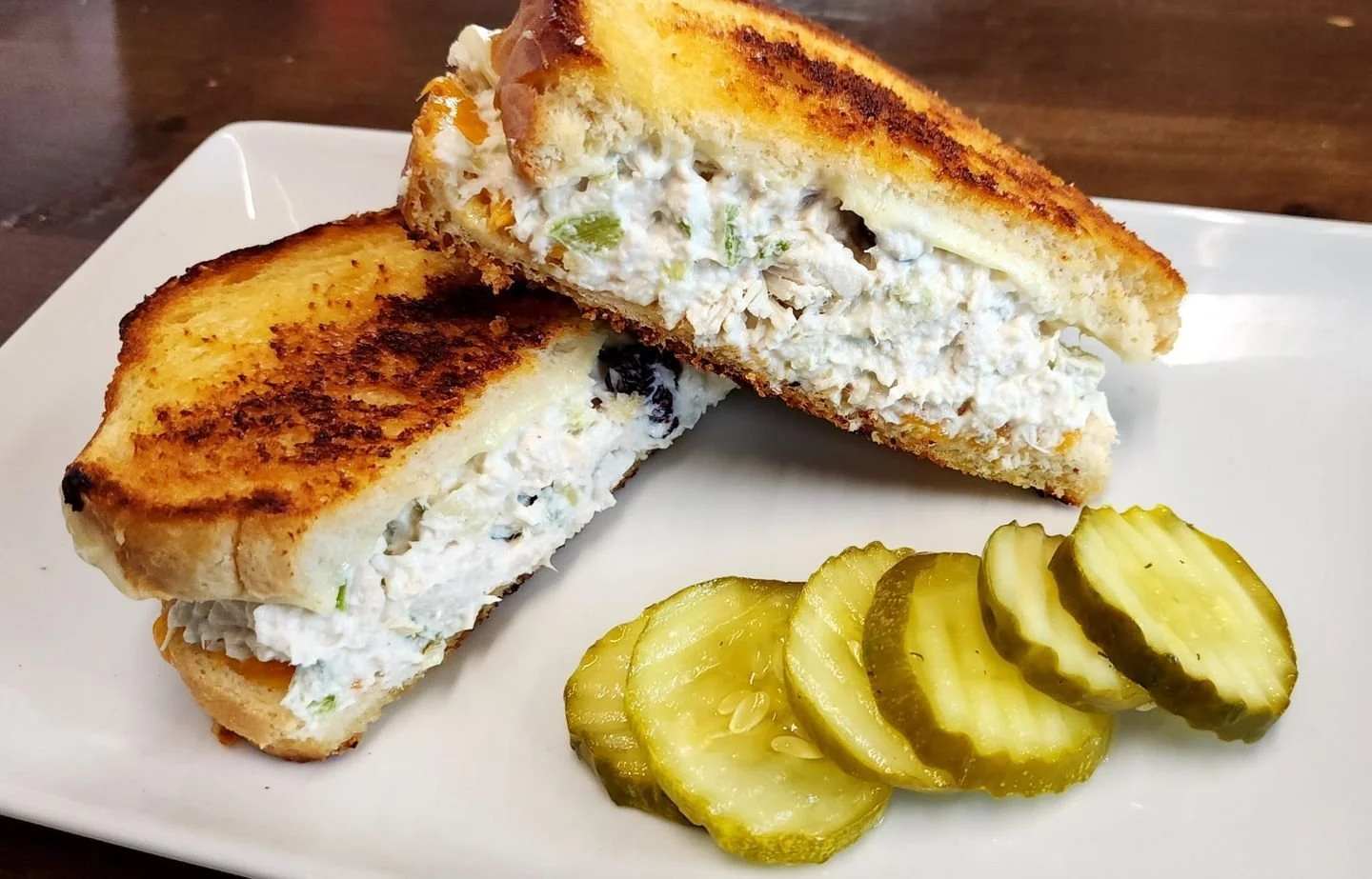 This week's specials are stacked at I&amp;E Craft Kitchen! 🤩

The fan-favorite Cranberry Chicken Salad is back and available as a melt, wrap, fresh salad, or by the pint to take home. Pair it with this week's Barbecued Bacon Flatbread, loaded with c