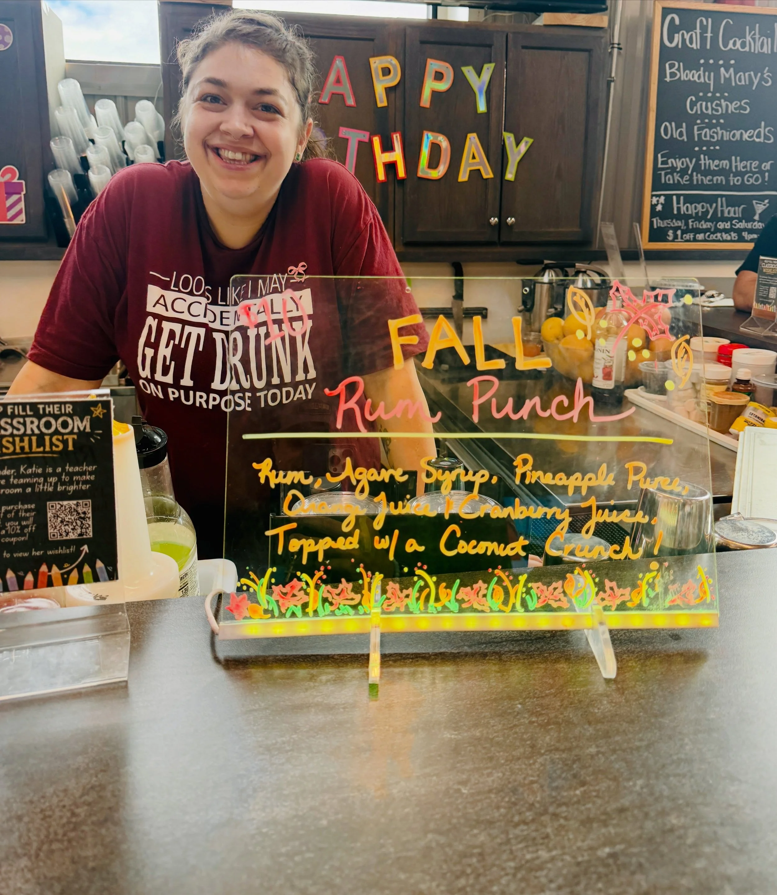 Happy birthday to Grace! 🎉 Celebrate all weekend by sipping @midstatedistillery new fall cocktails at the market. Say less 🍹🍸 #freshmarkethershey #fallcocktails #hersheypa