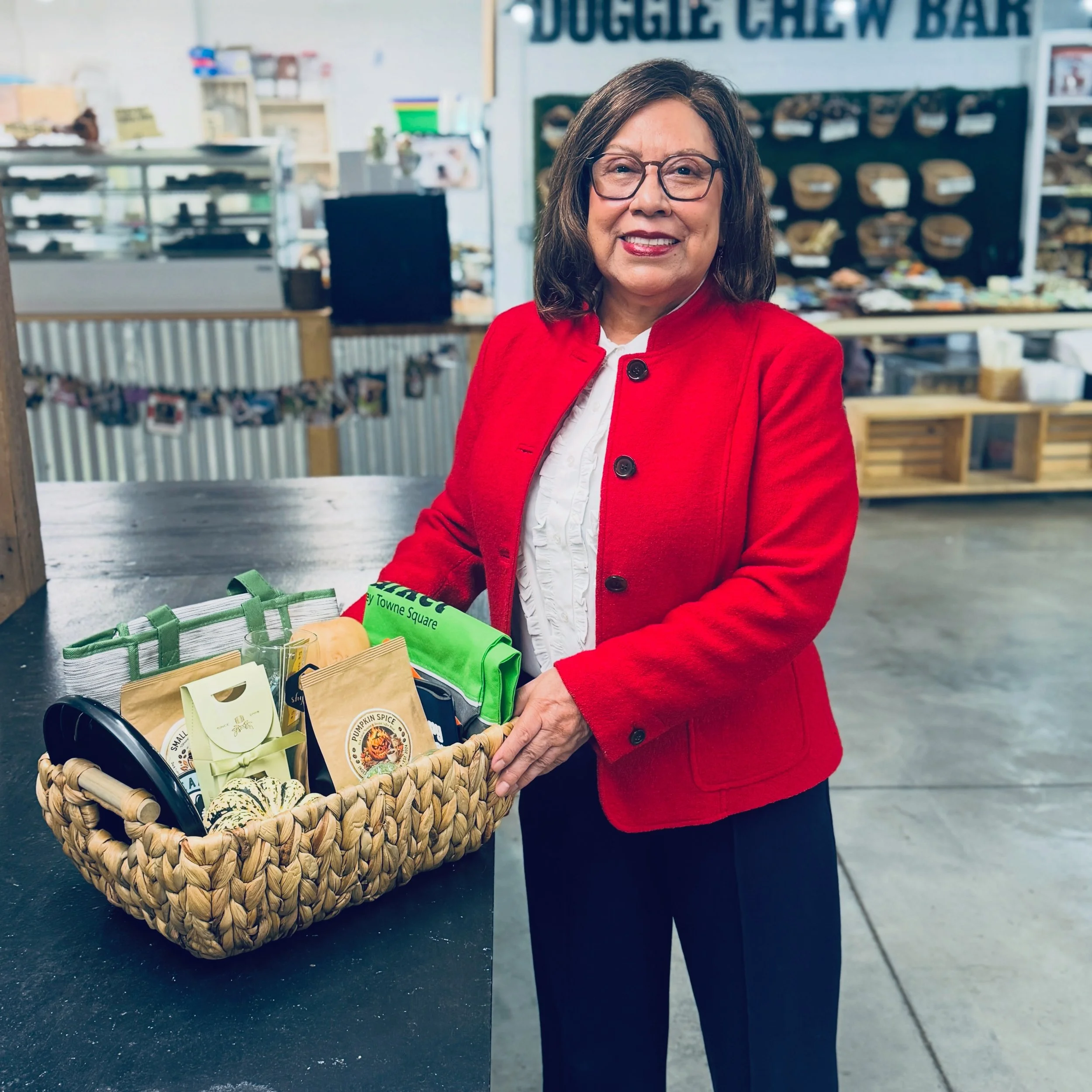 Congratulations, Teresa! 🏆🎃

You&rsquo;re our Squashtober Gift Basket winner! 🧡 Thanks to everyone who entered and celebrated the season with us at Fresh Market Hershey.

Here&rsquo;s what&rsquo;s in her basket:

🐻 Shy Bear swag
🎃 Two squashes f