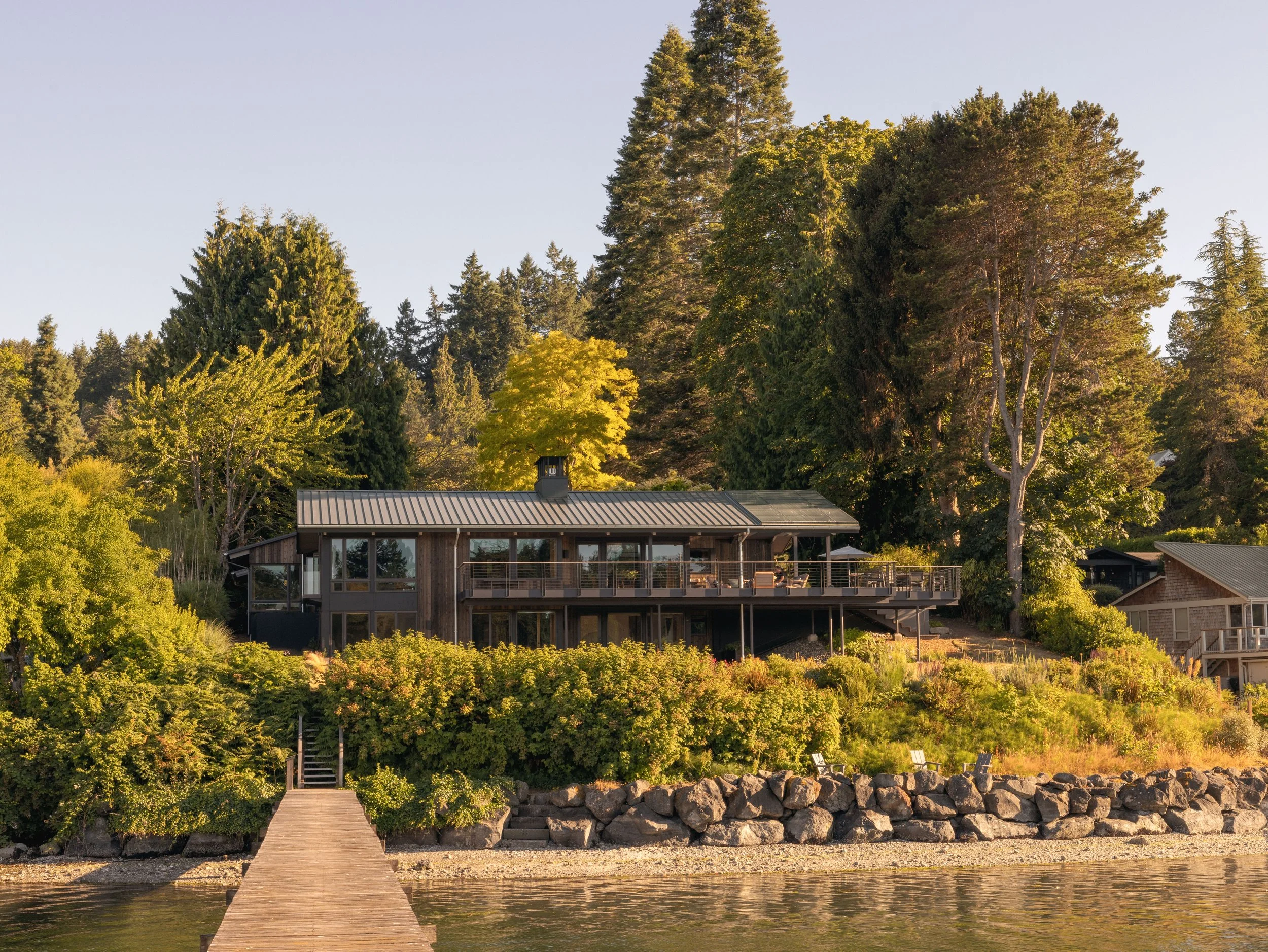 EAGLE HARBOR RESIDENCE