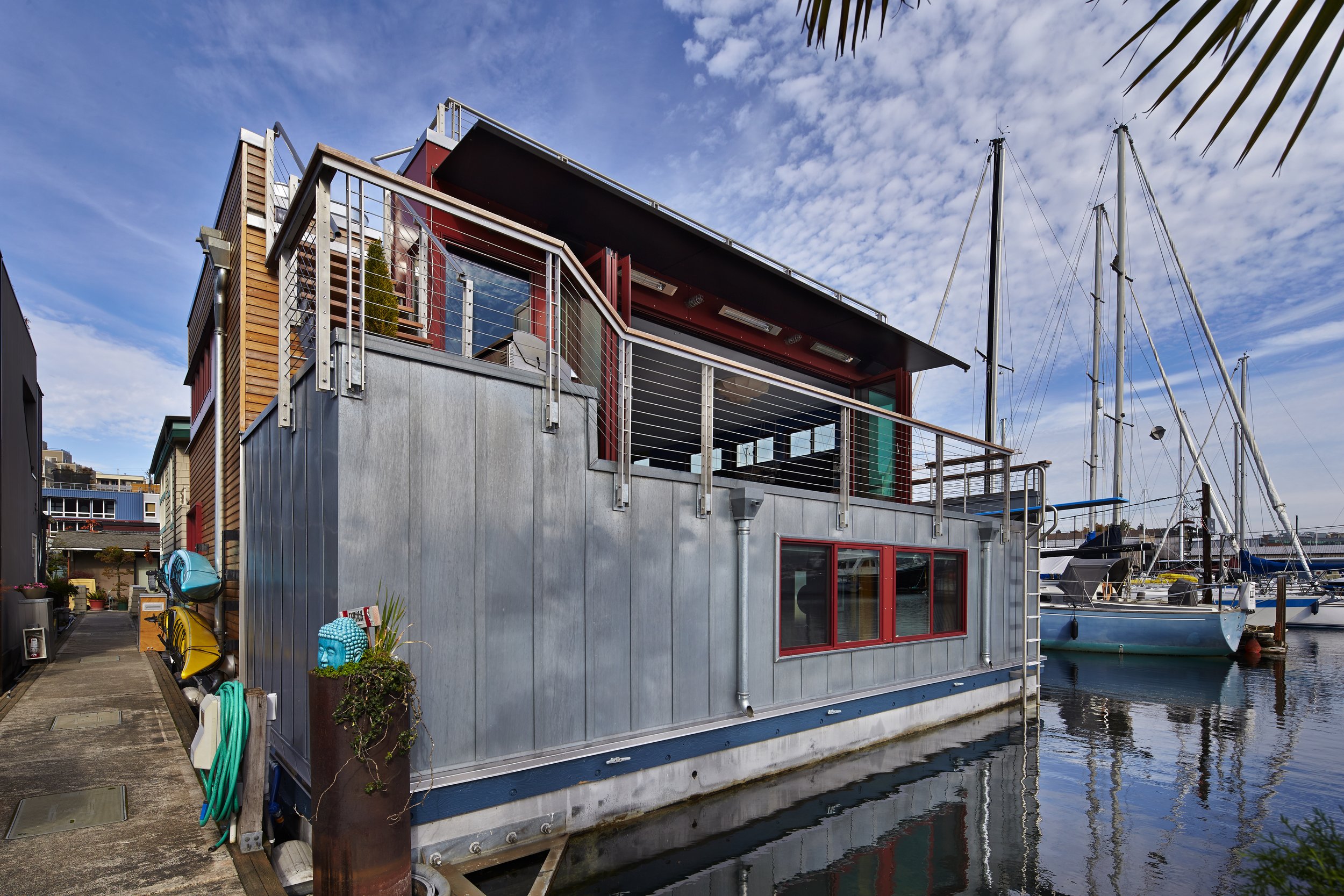 c_Houseboat3.jpg