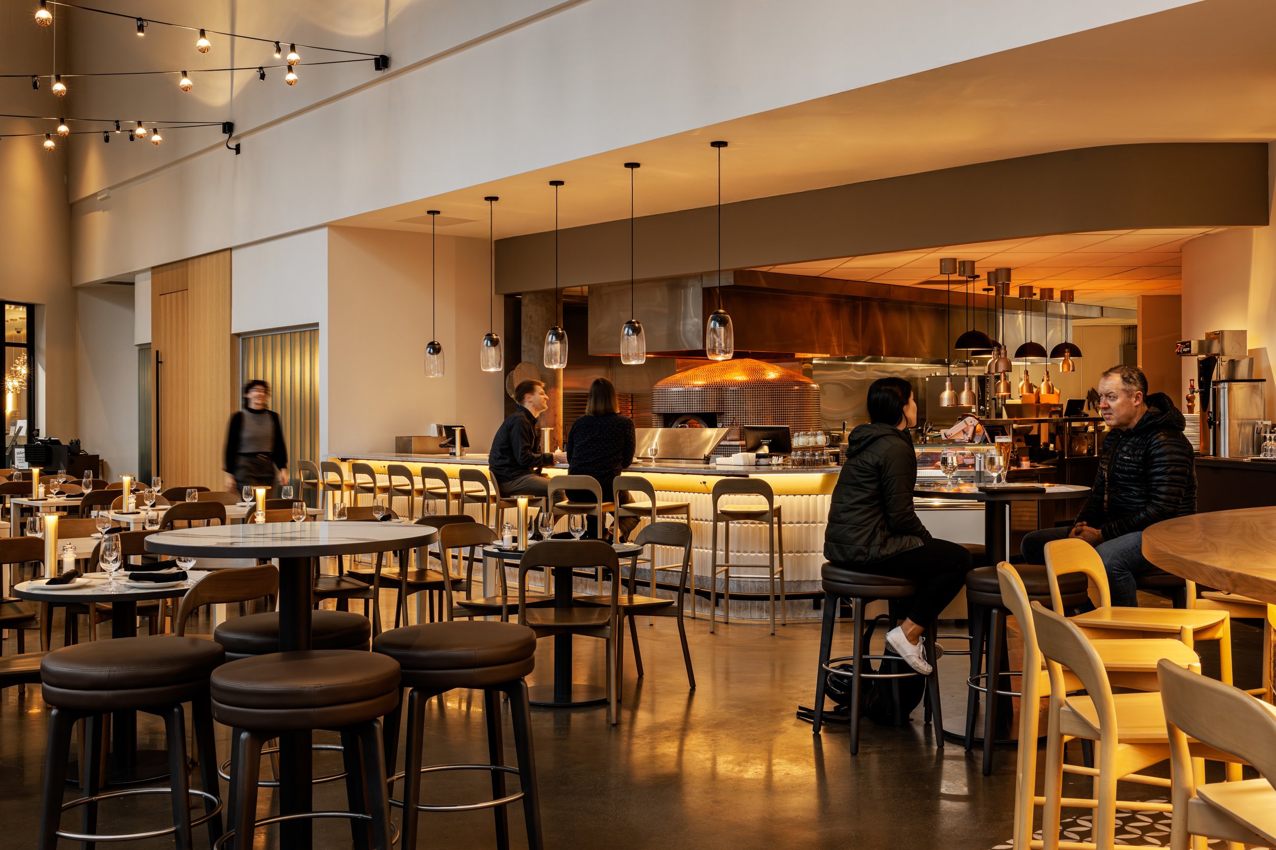 TUTTA BELLA REN & SOCIAL FABRIC CAFÉ