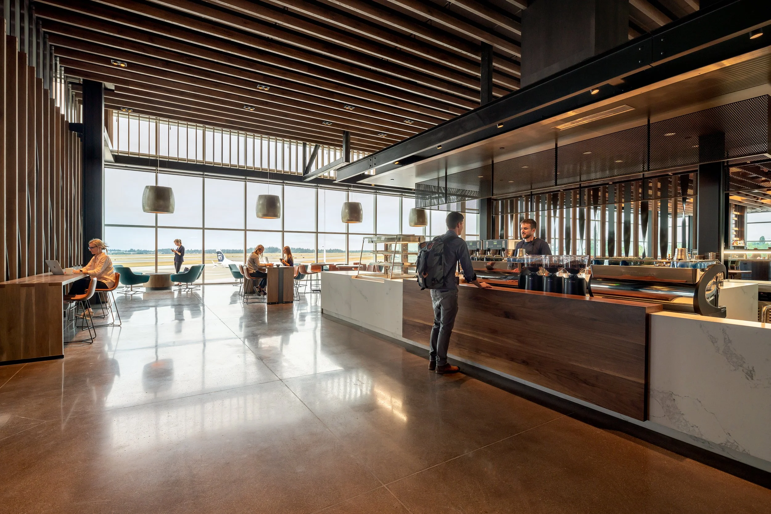 Alaska Lounge_AP_016.jpg