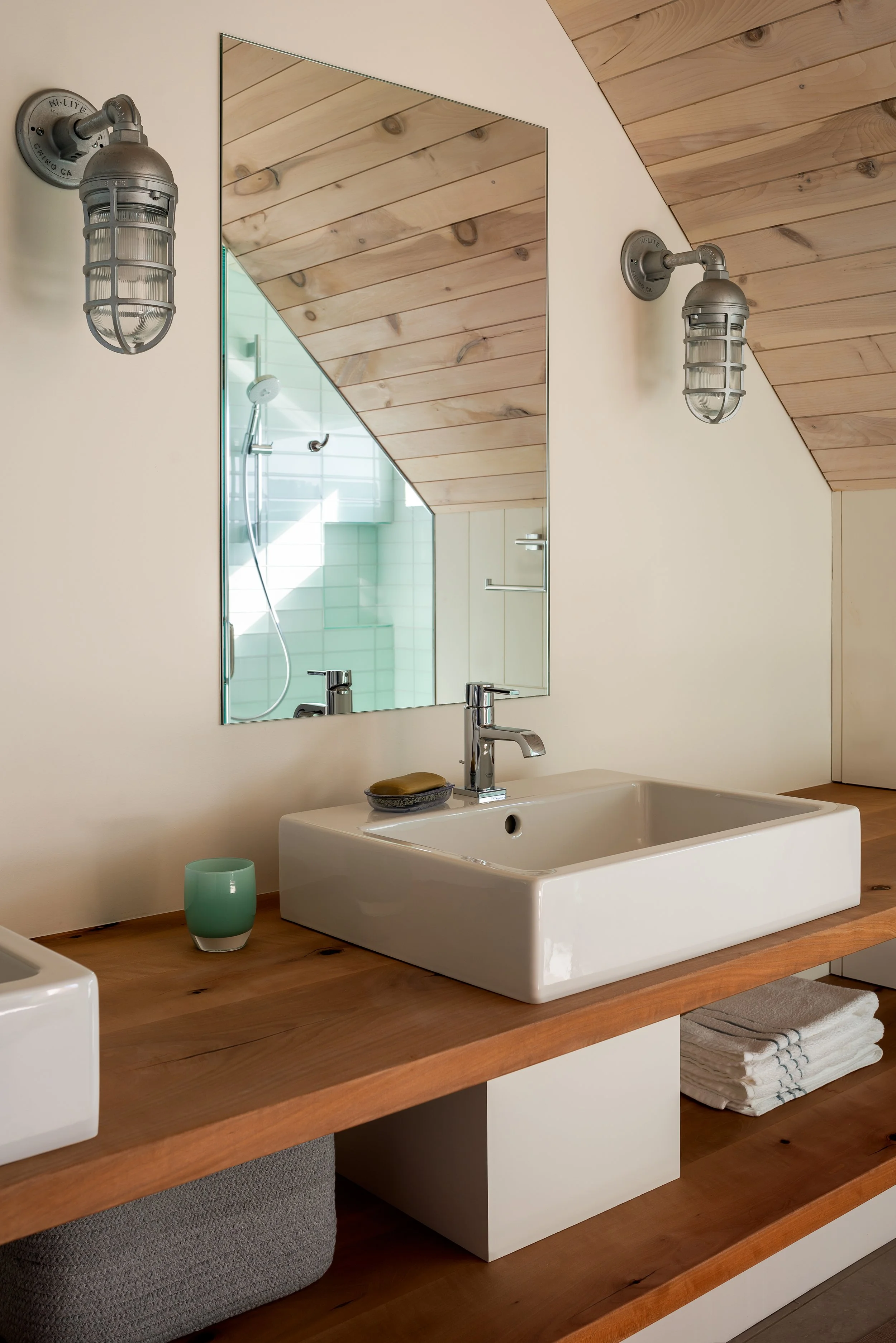 Whidbey Island Beach Cabin_AP_011.jpg