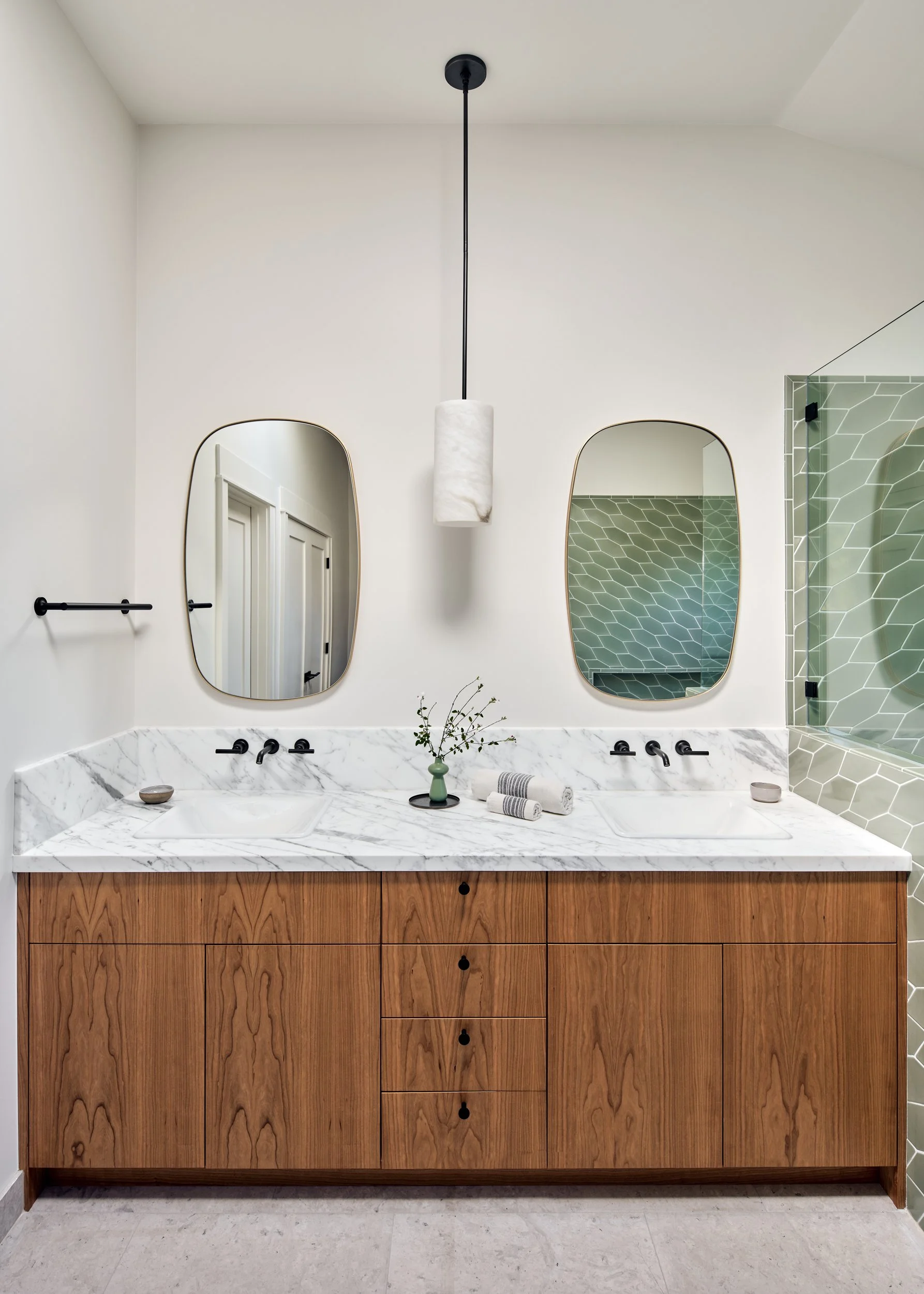 Maple Leaf Residence_RE_014_low res.jpg