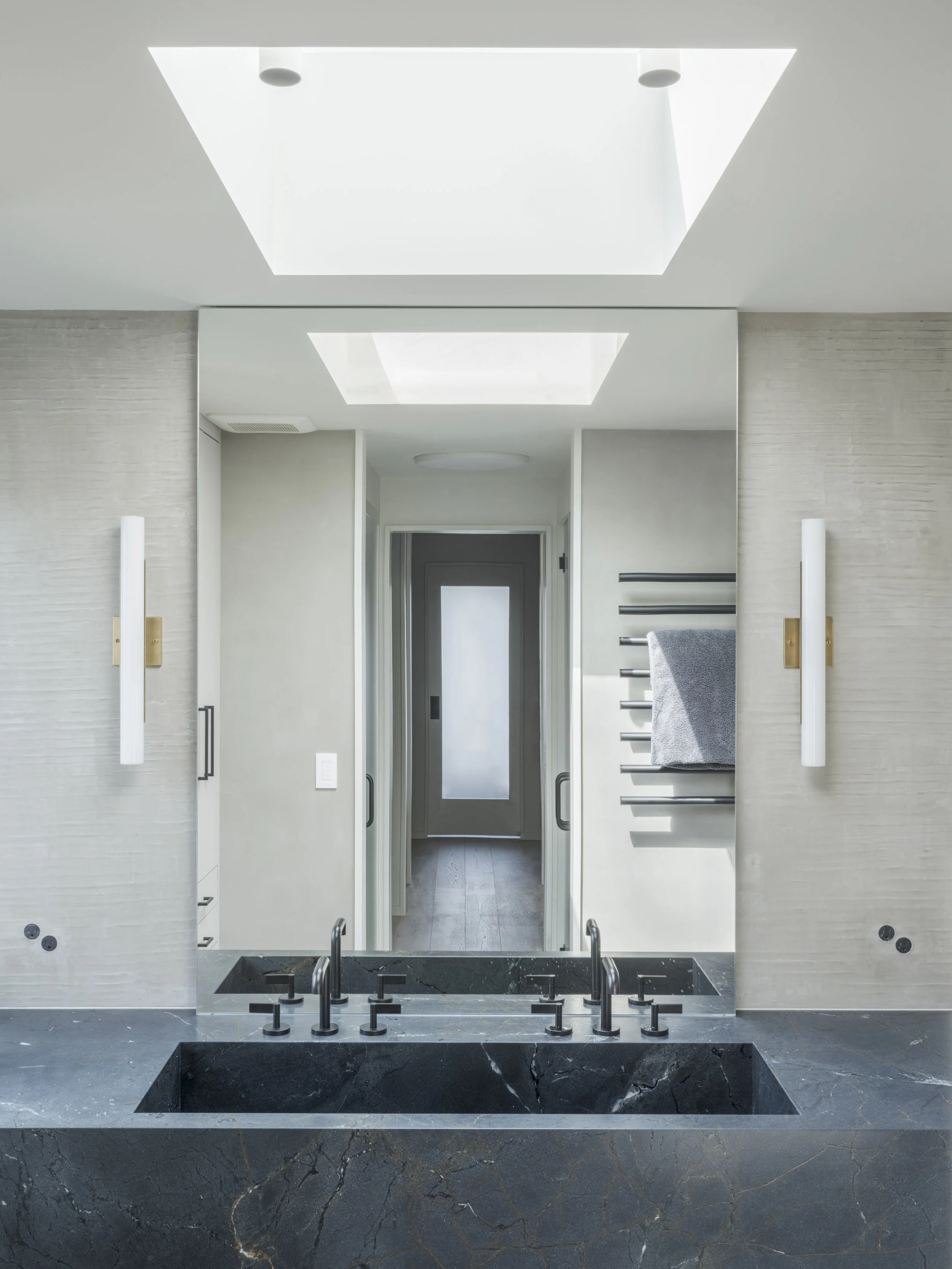 Modern Floating Home_EJ_002.jpg