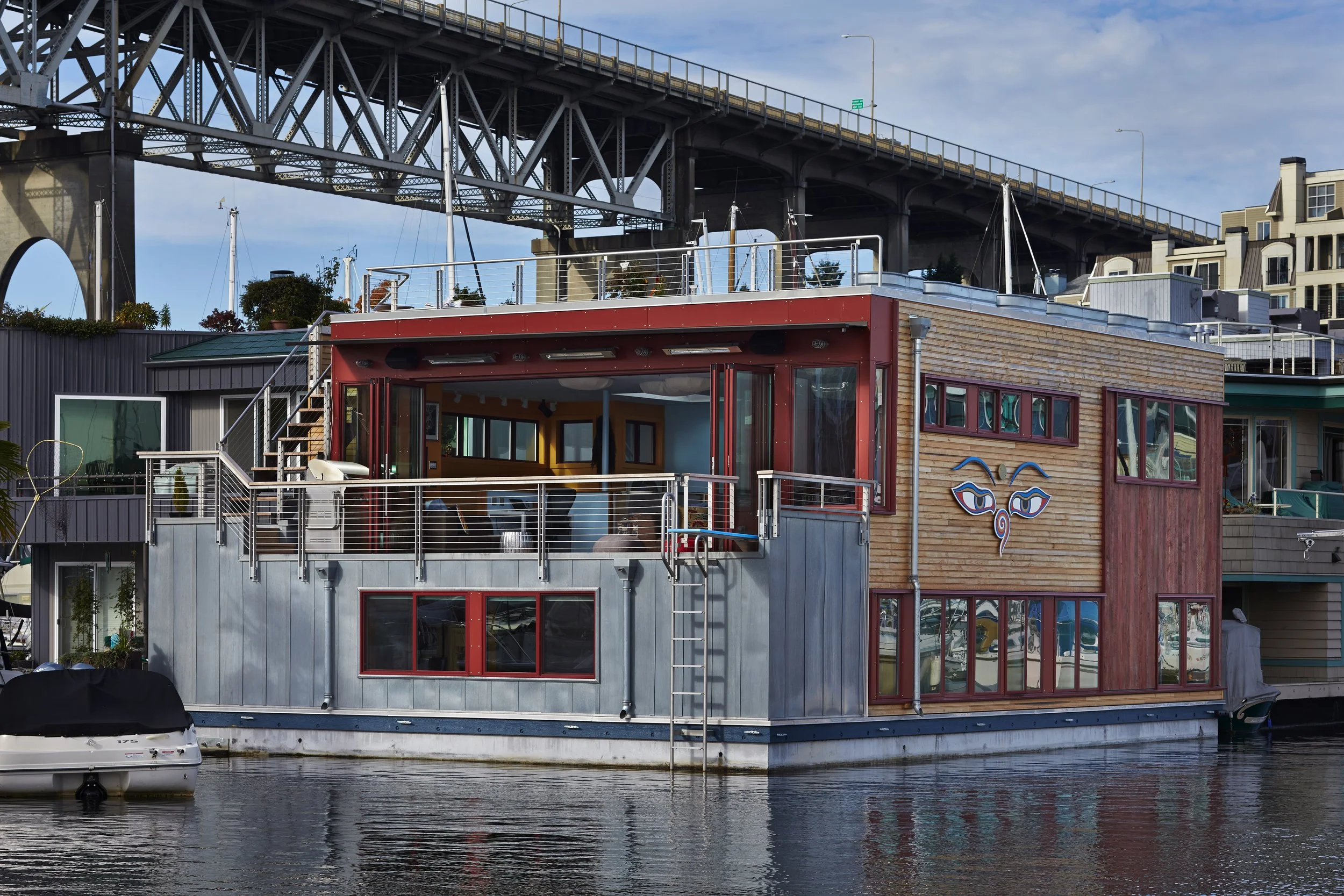 b_Houseboat2.jpg