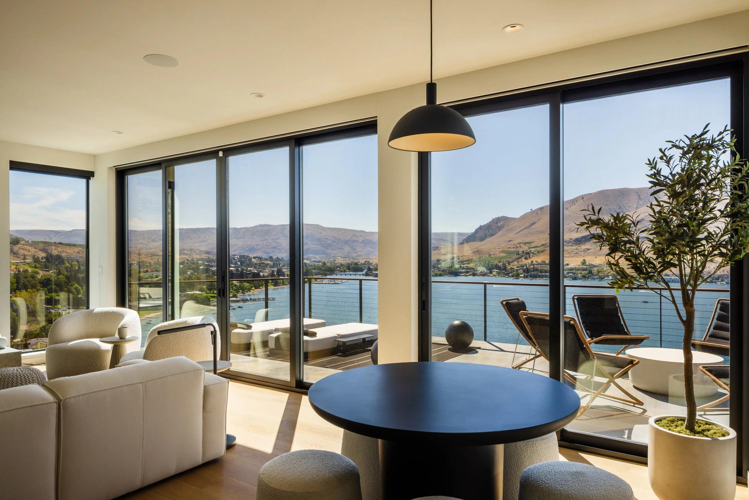 Chelan Lookout Houses_TH_013_low res.jpg