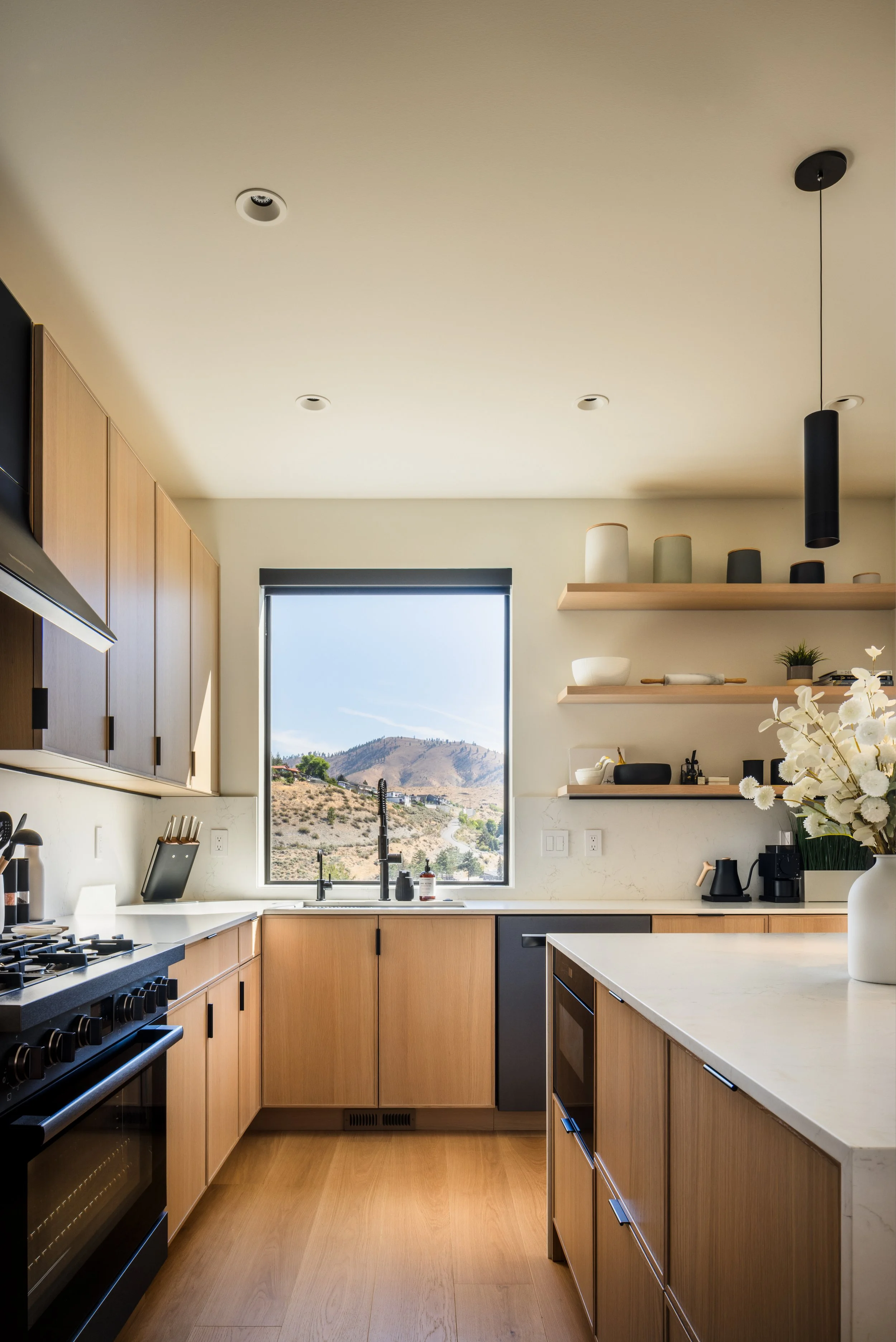 Chelan Lookout Houses_TH_012.jpg